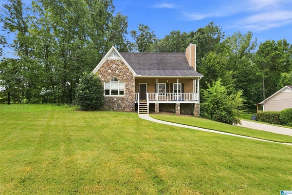 846 HONEYSUCKLE DR, FULTONDALE, AL 35068 - Image ca9fcea03ee0ee525087d06e9a3d5e30/973941471