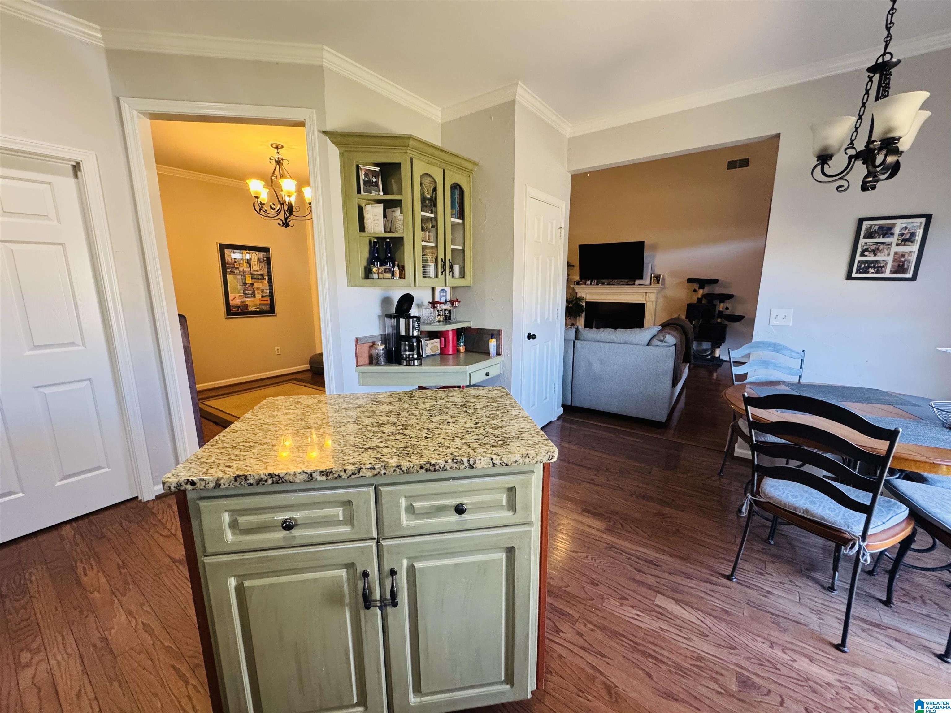 214 BEAVER CREST