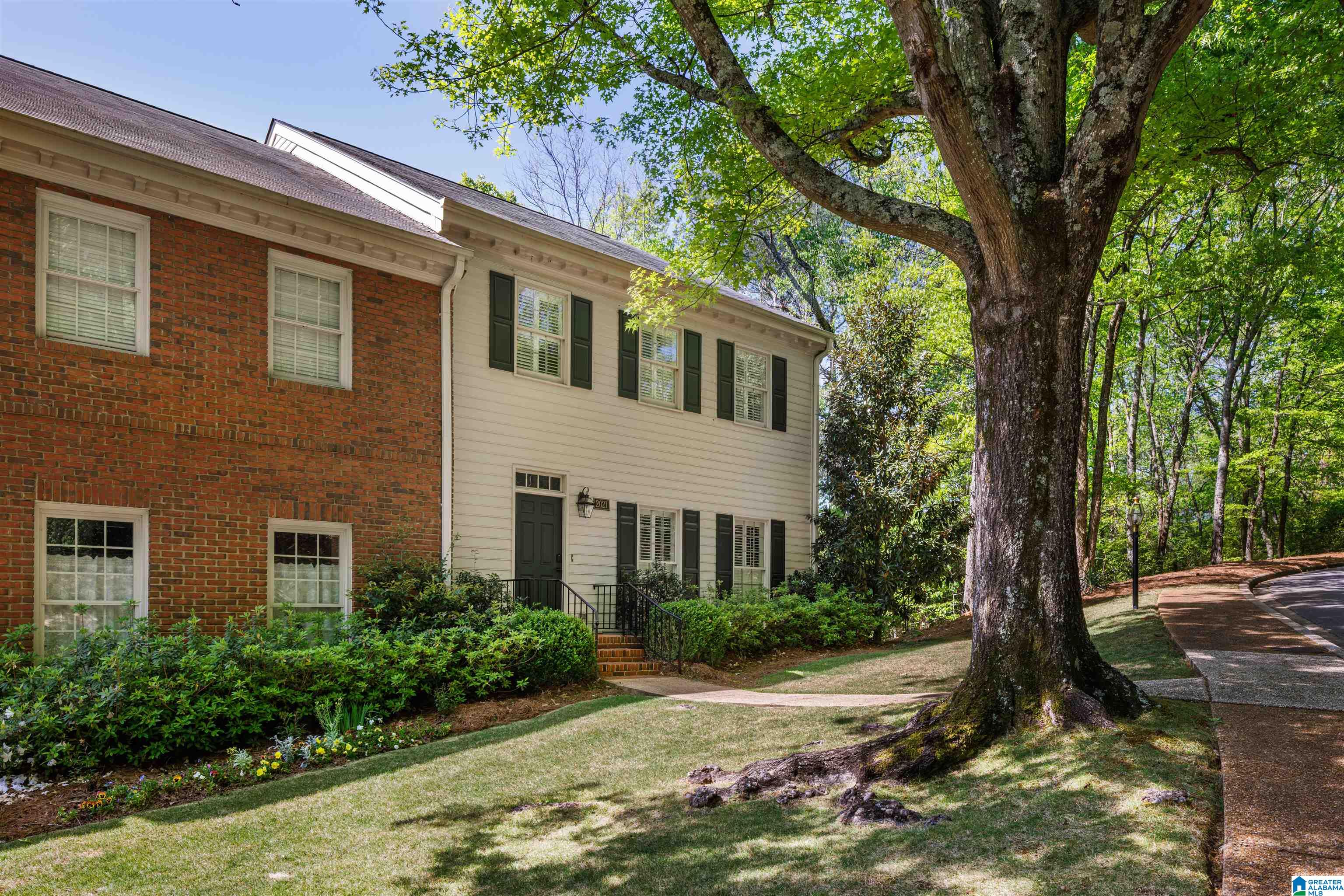 2021 WILLIAMSBURG WAY 1