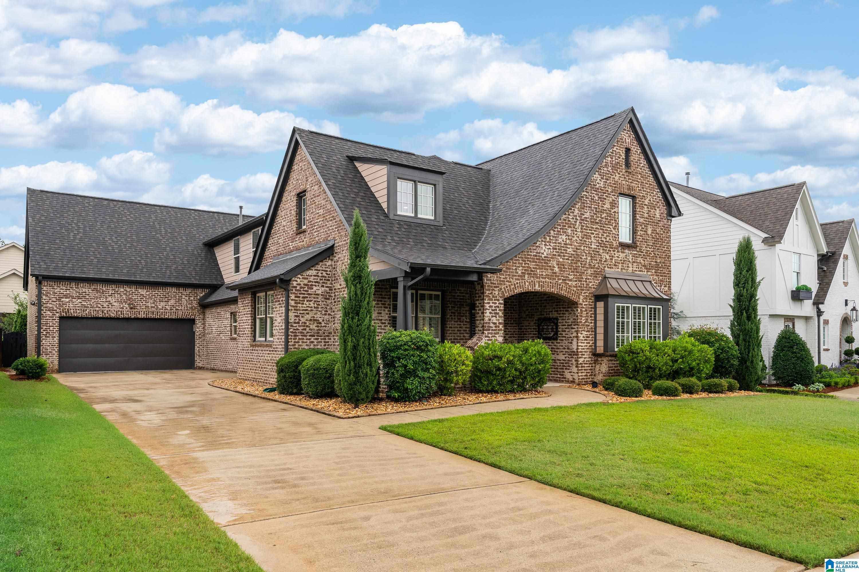 1098 REGENT PARK DRIVE