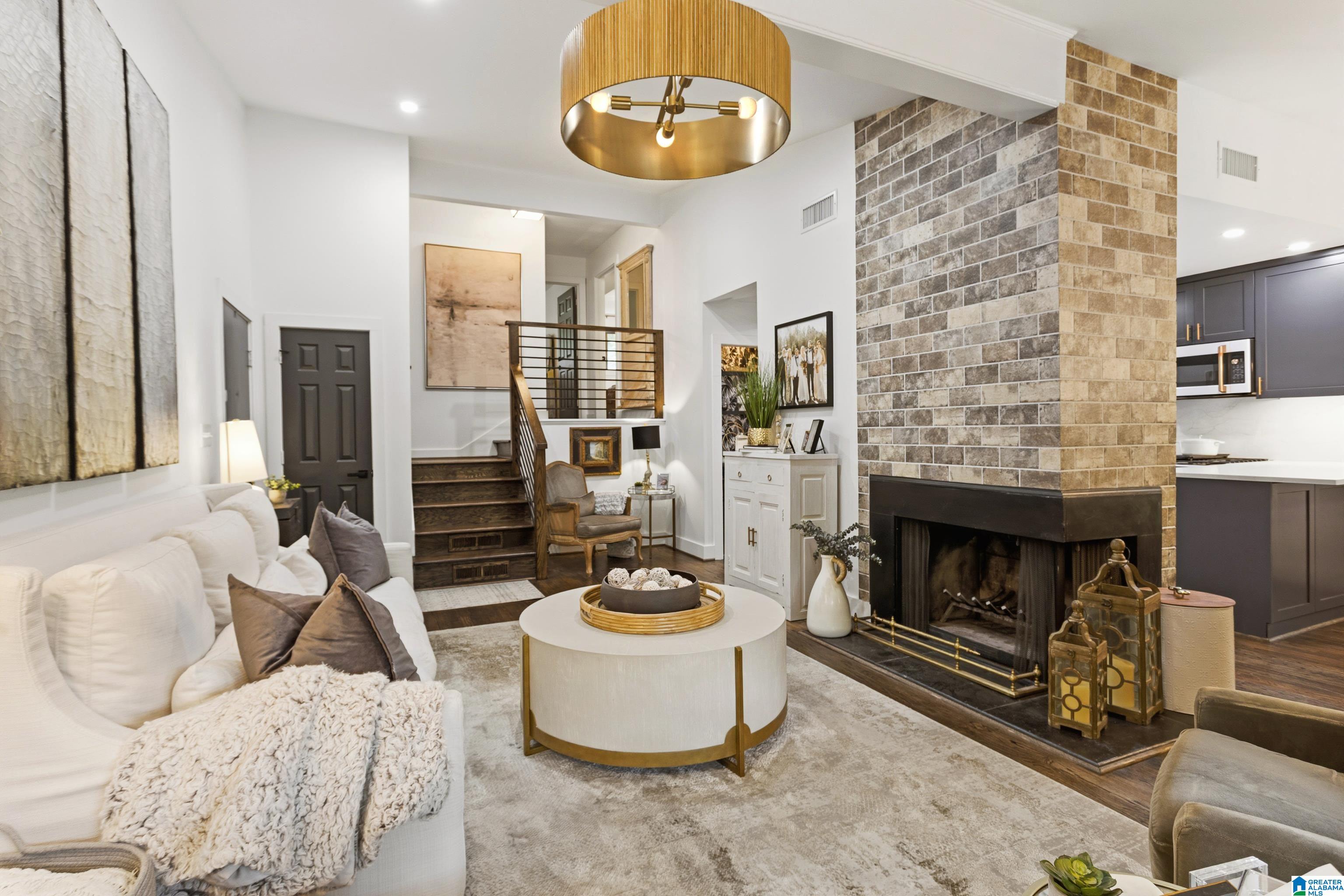 151 W GREEN 151