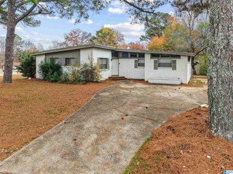 913 DANIEL CIRCLE BIRMINGHAM AL 35228