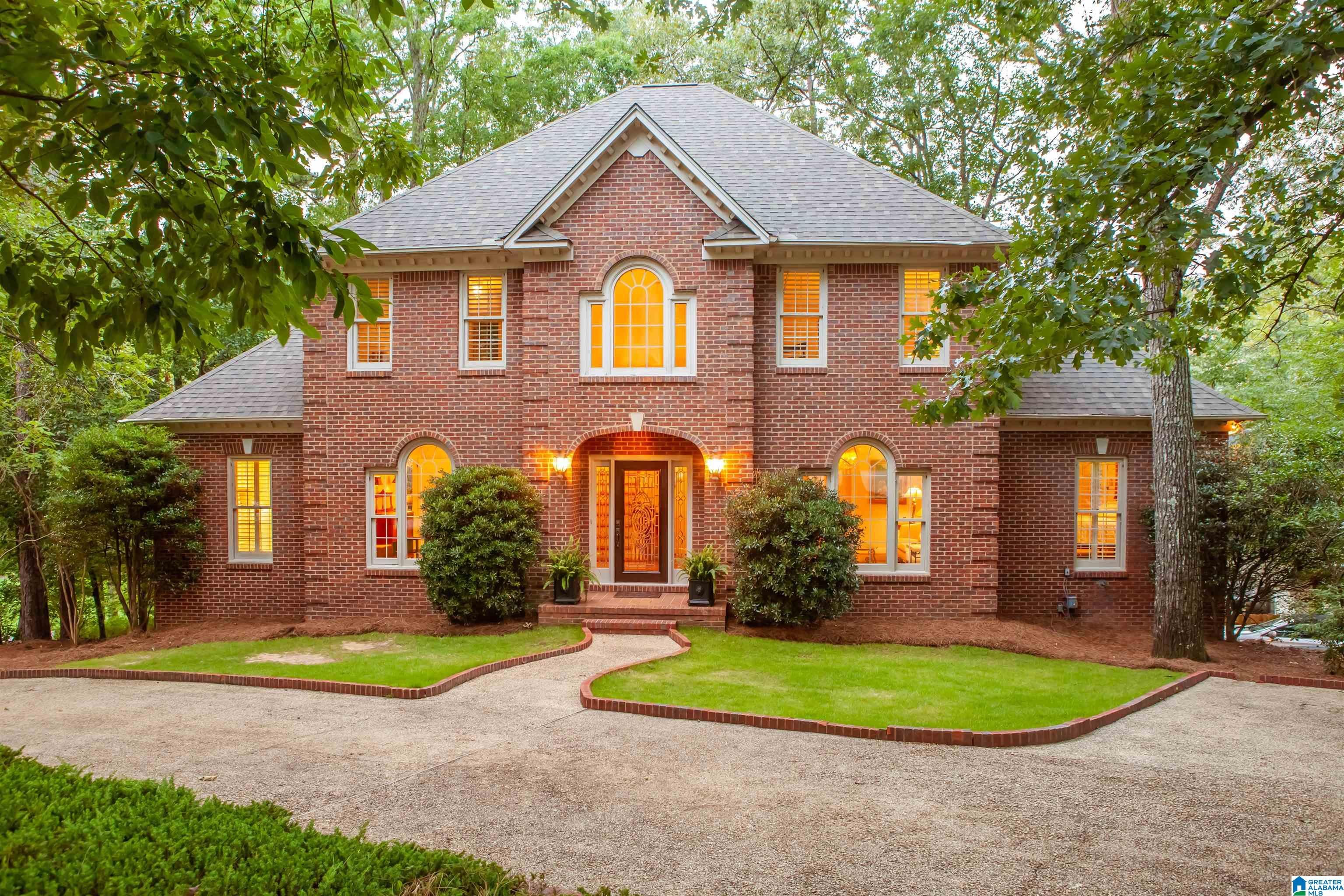 2348 COUNTRY RIDGE DRIVE
