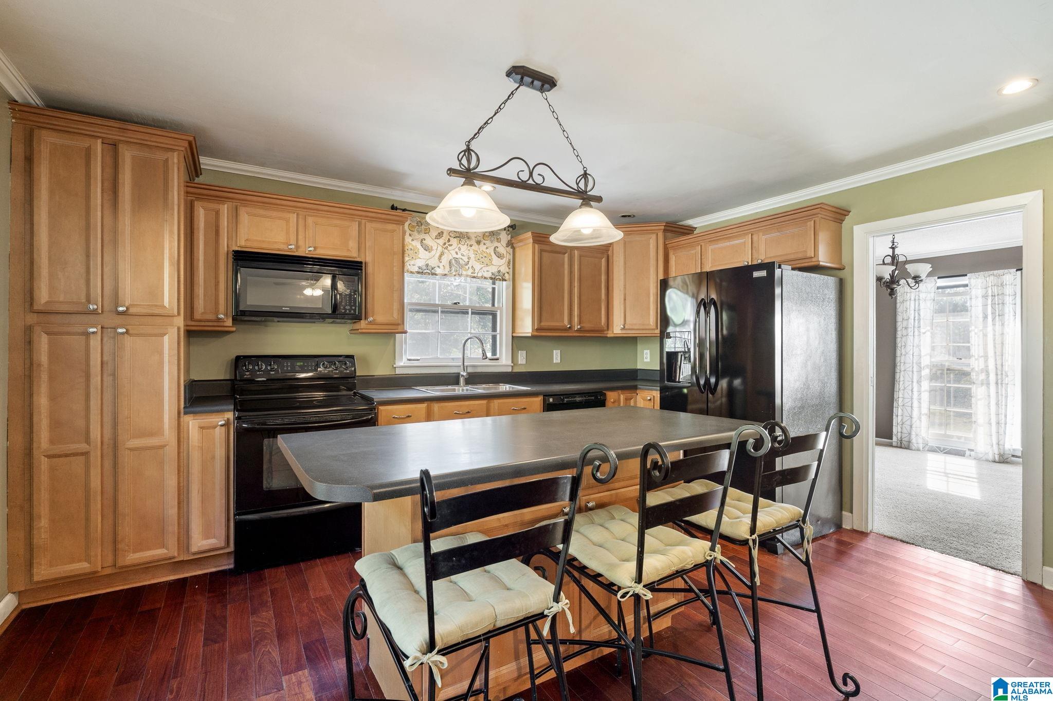 2718 ALTADENA LAKE DRIVE