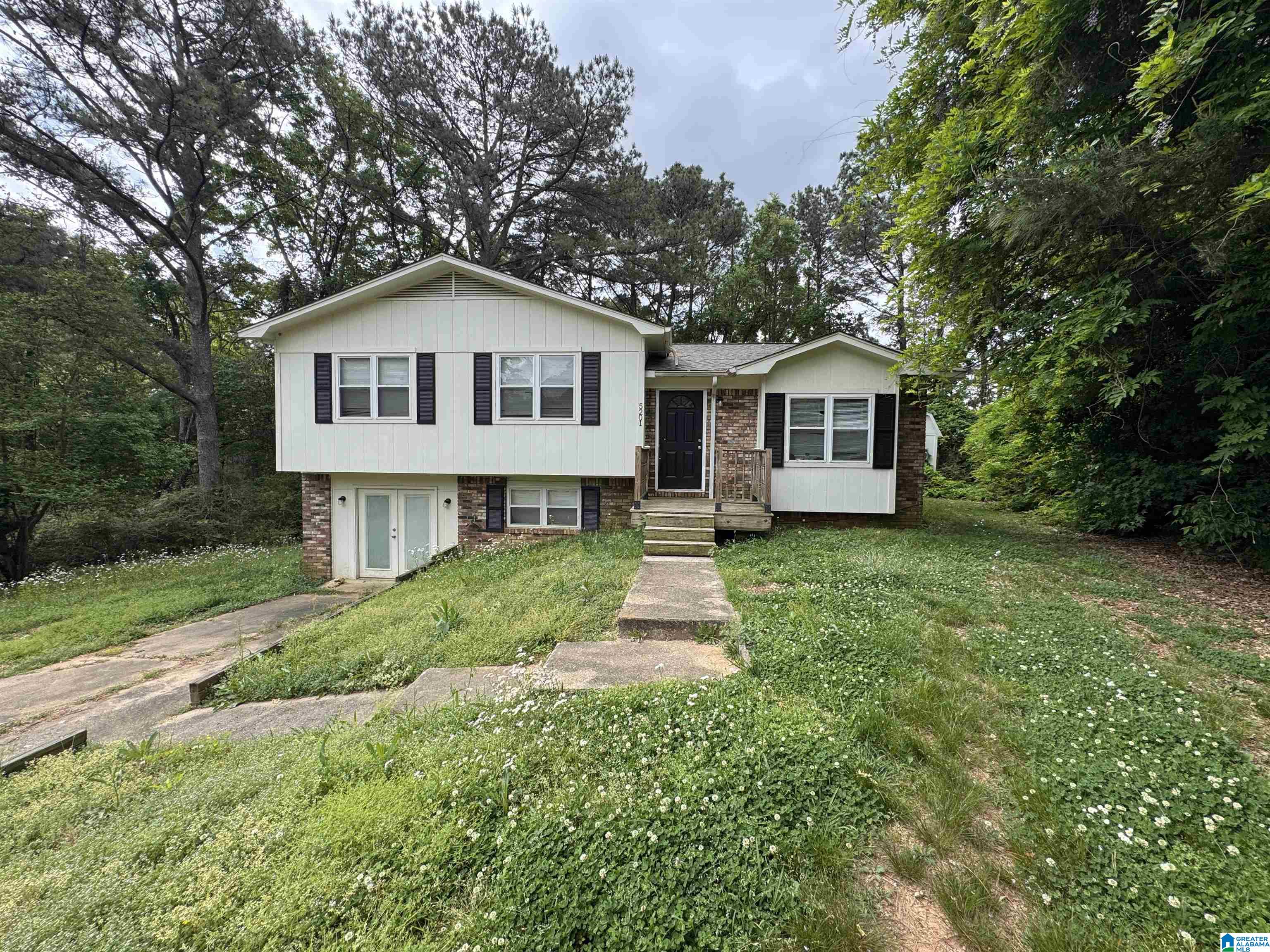 Photo 1 of 17 — 5201 MIKE DRIVE, PINSON, AL 35126