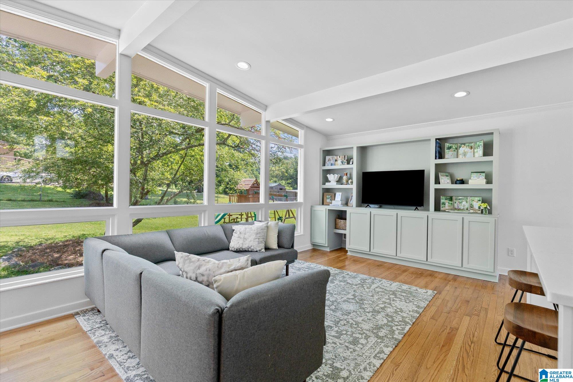2213 BROOKDALE LANE