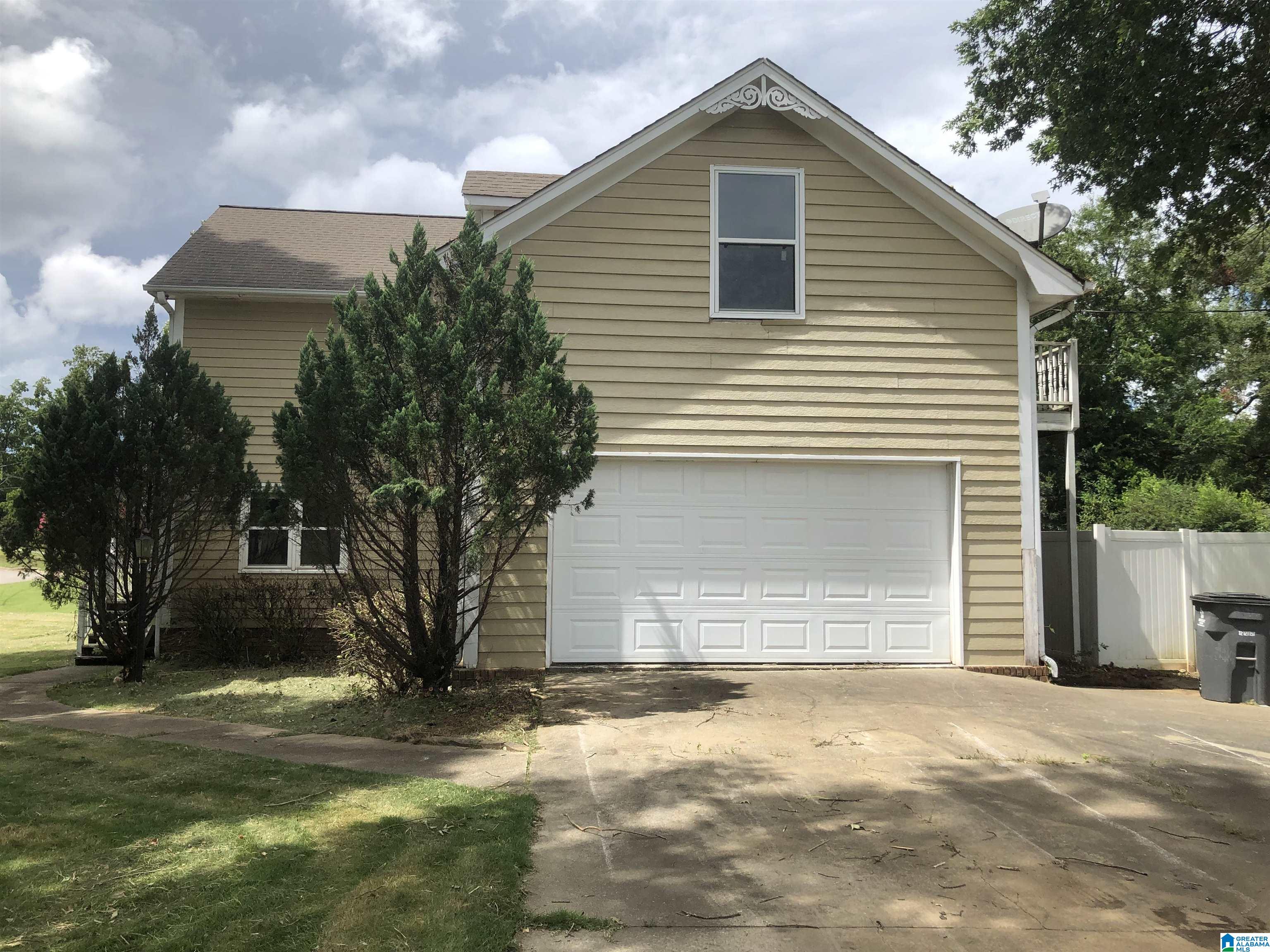 2309 N VILLAGE LANE
