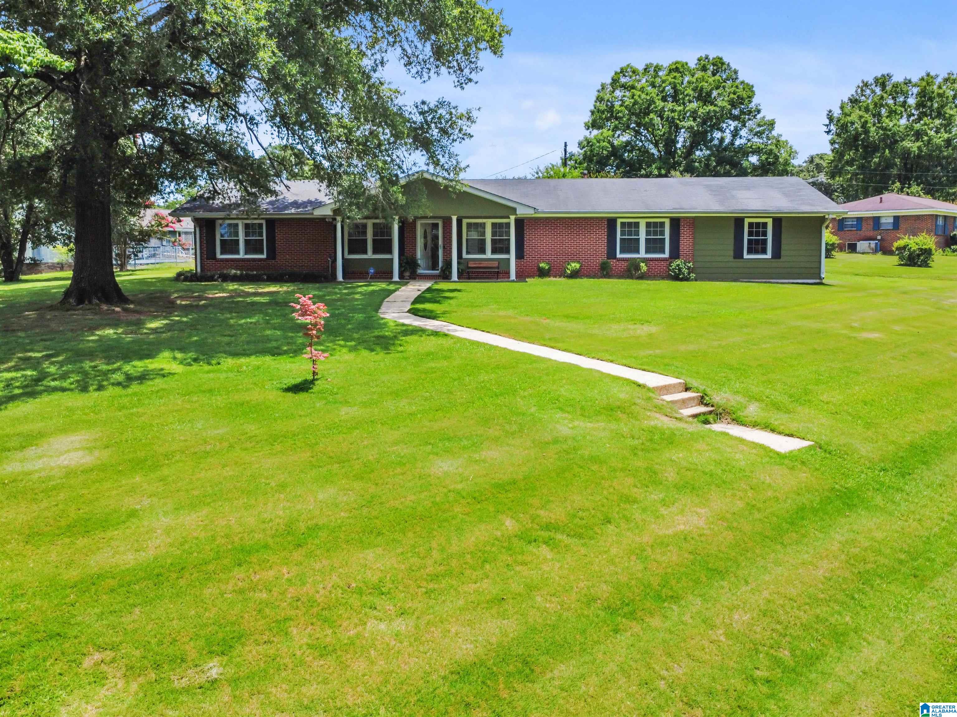 Photo 1 of 33 — 1001 KINGSTON DRIVE, SYLACAUGA, AL 35151