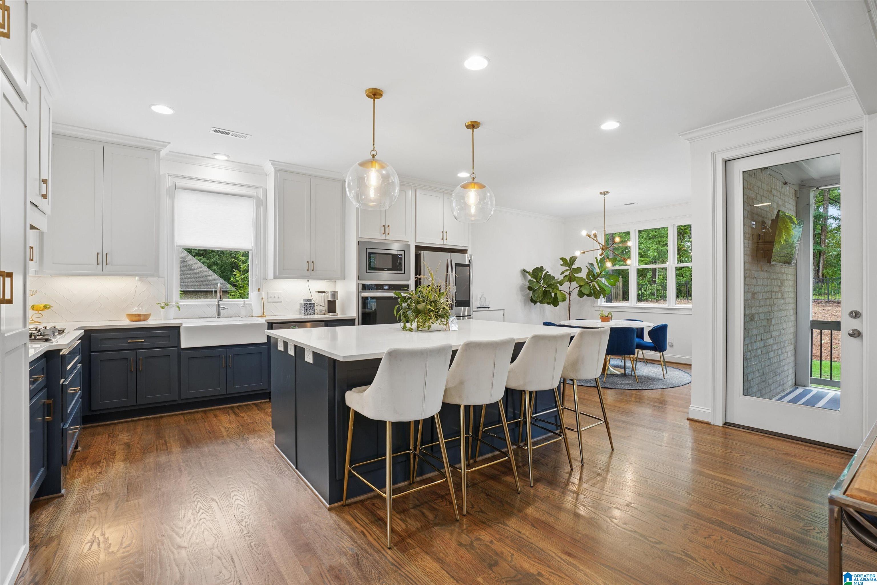 2004 GLENDALE CIRCLE