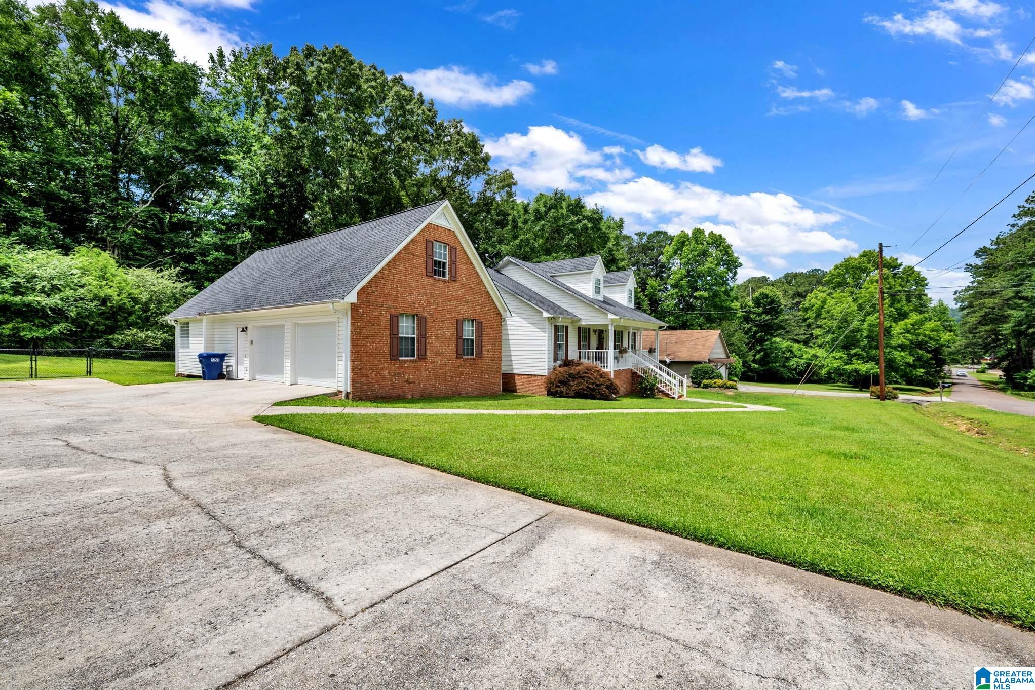 33 GREENBRIER LANE