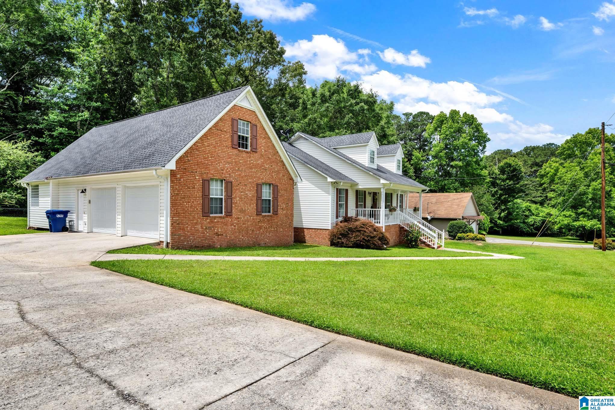 33 GREENBRIER LANE