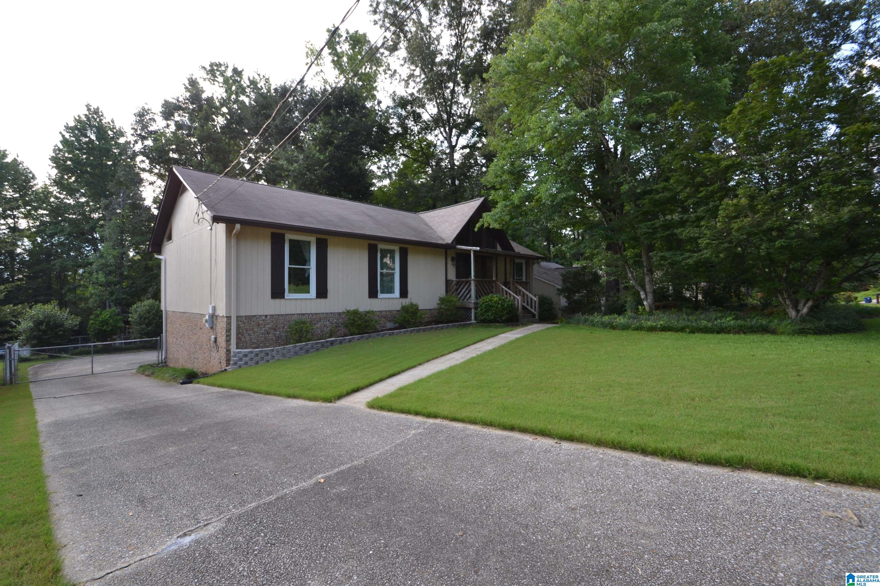 Photo 1 of 33 — 2227 PUP RUN DRIVE, HELENA, AL 35080