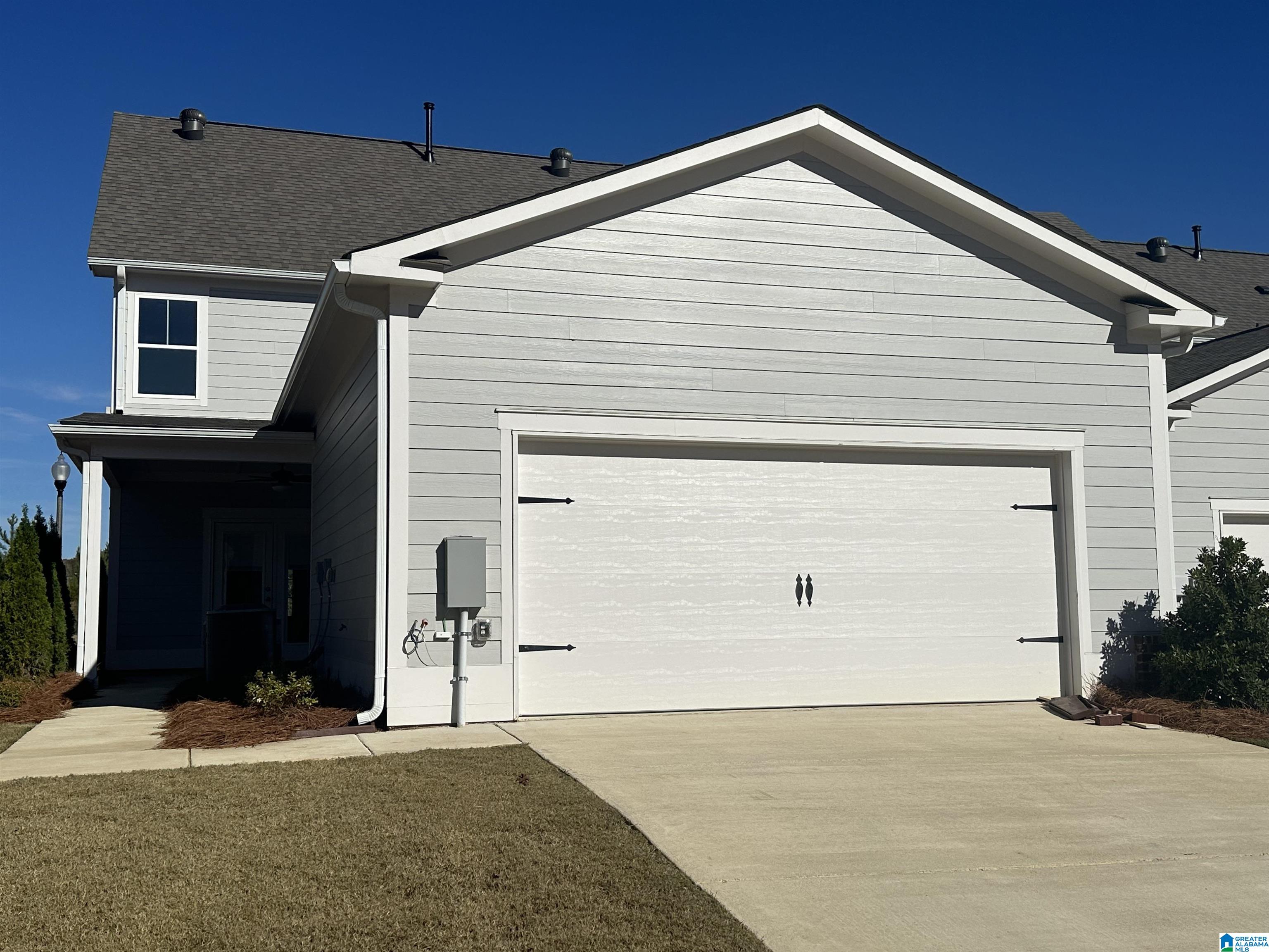 1004 UNALI TOWNES LOOP