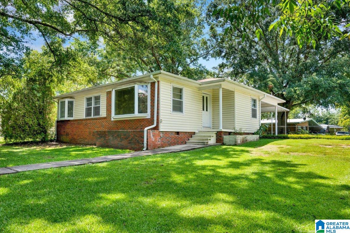 1218 COLONIAL AVENUE