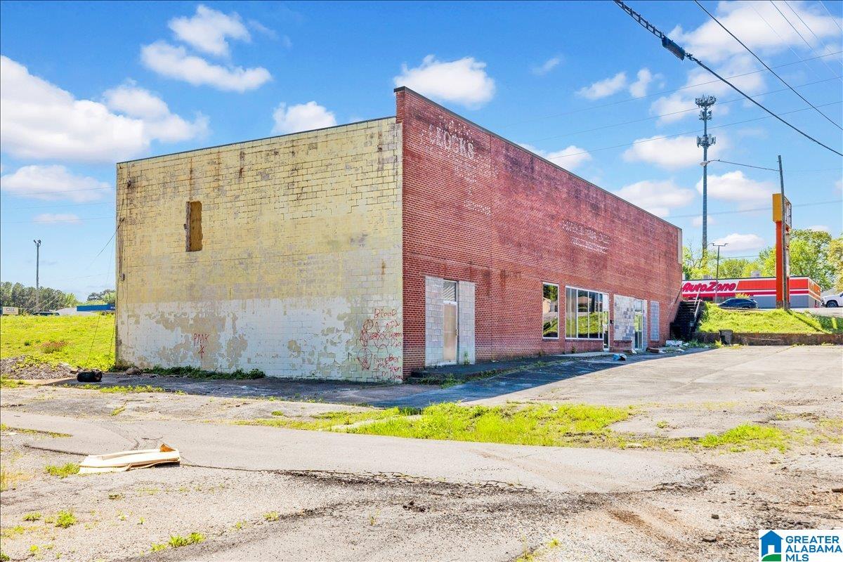 2027 CENTER POINT PARKWAY