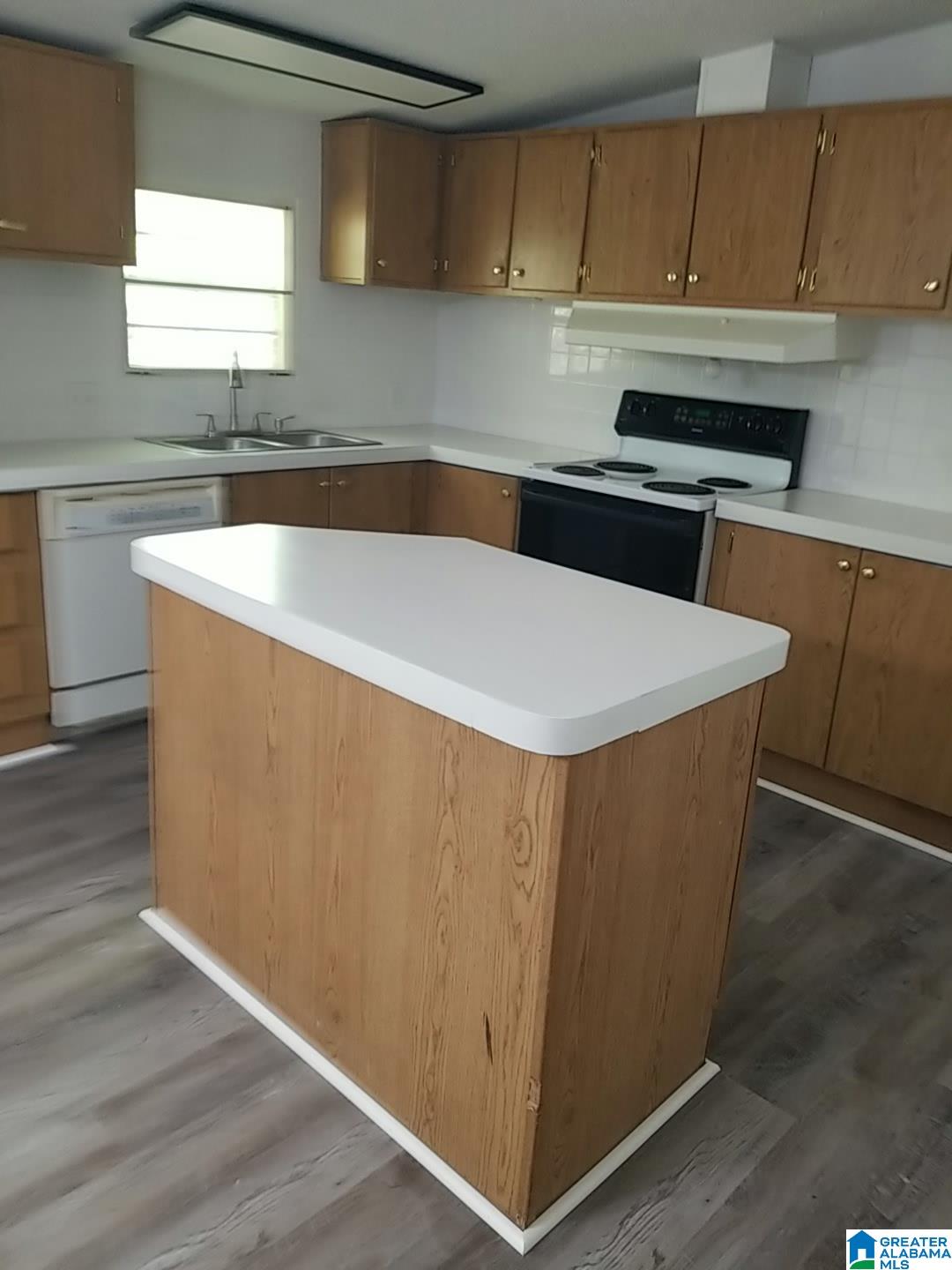 539 SHADY BROOK LANE