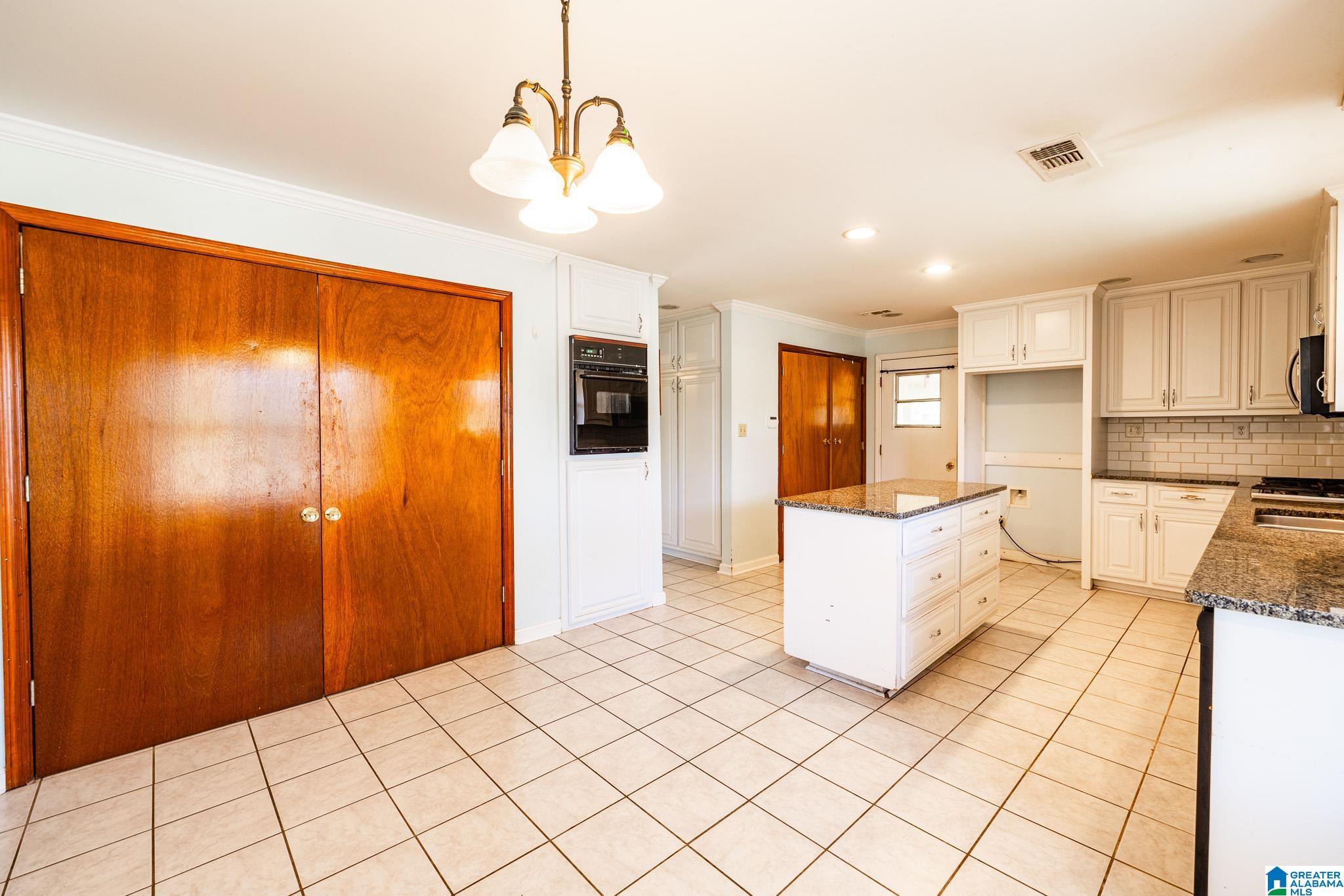 390 COUNTY ROAD 423