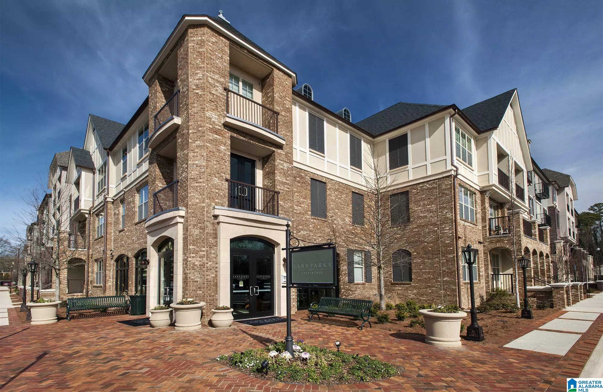 1000 LANE PARKE COURT 3206