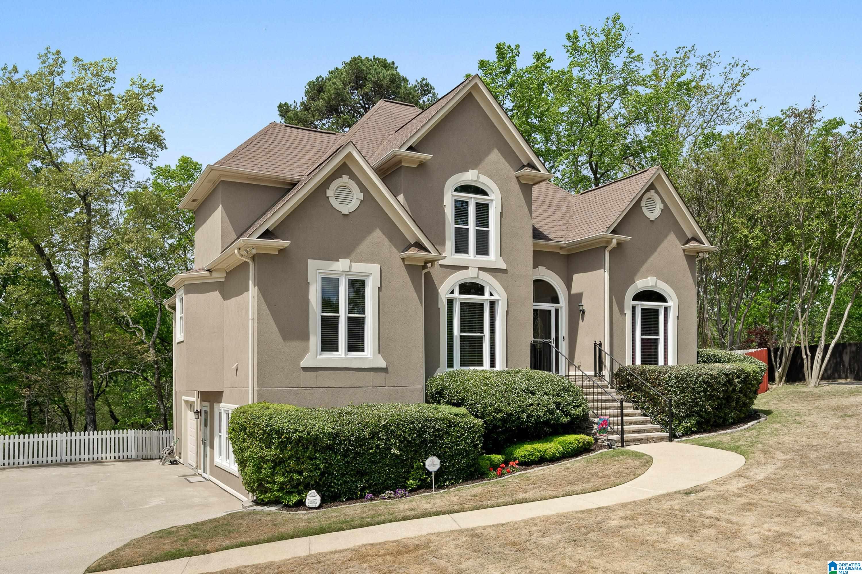 121 SOUTHVIEW DRIVE