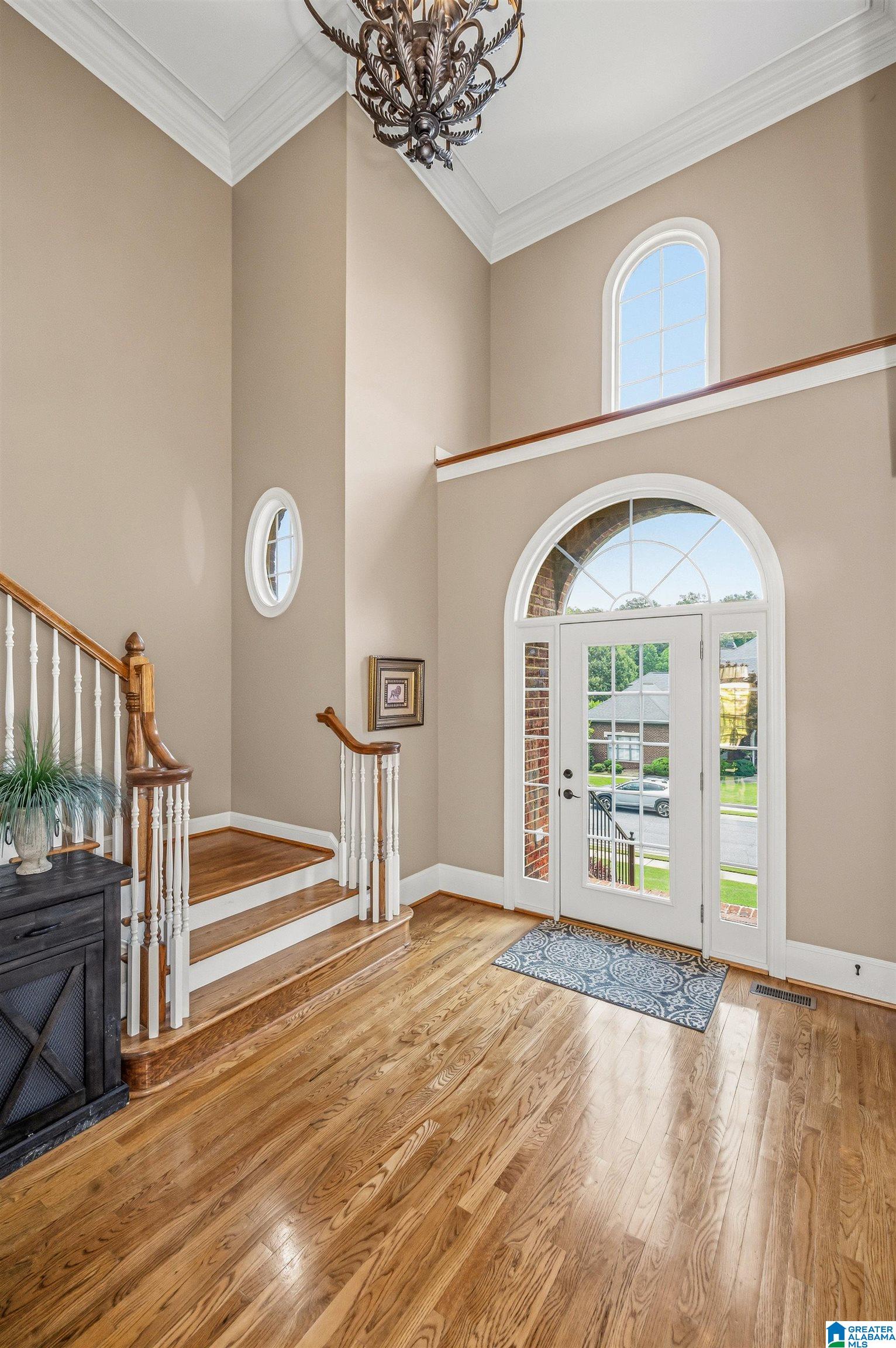 5162 LAKE CREST CIRCLE