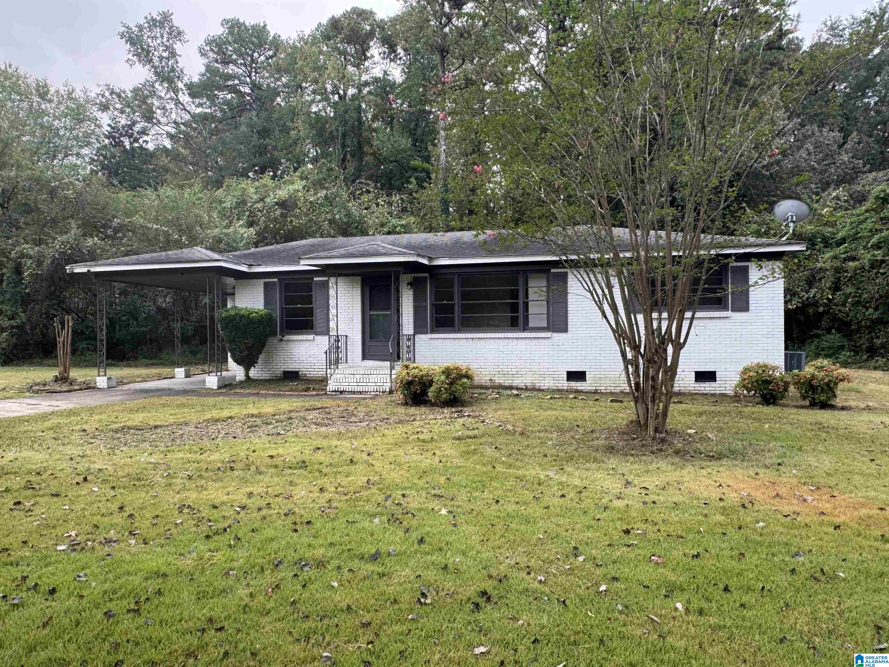 201 LAKE DRIVE CIRCLE NE