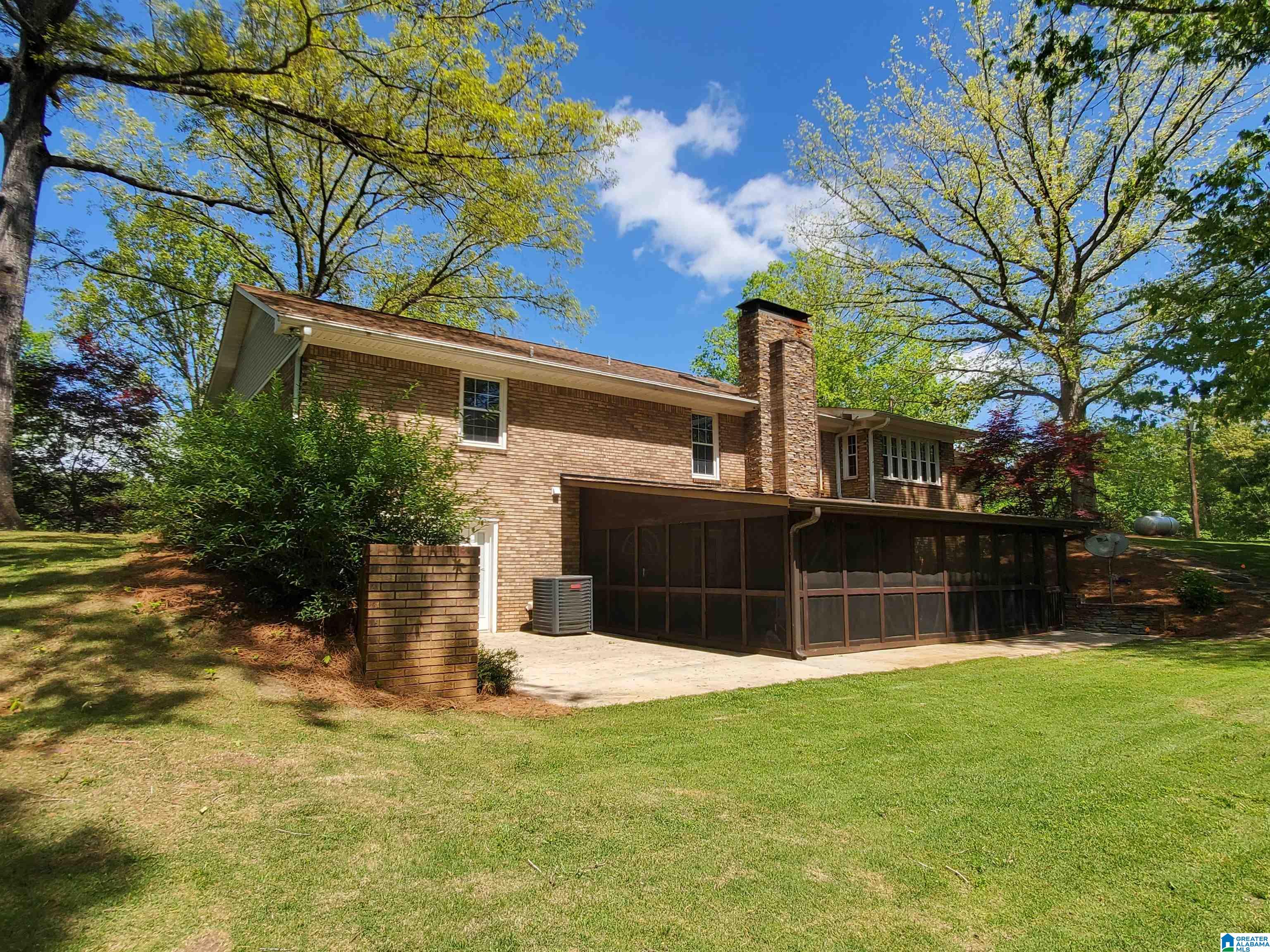 4886 WAR EAGLE DRIVE