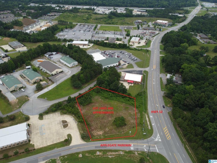 Photo 1 of 10 — 200 APPLEGATE PARKWAY 1, PELHAM, AL 35186