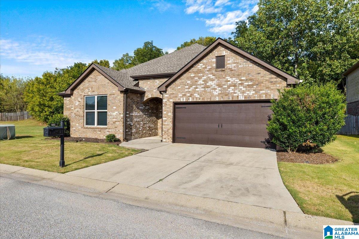 208 CREEKSIDE COURT