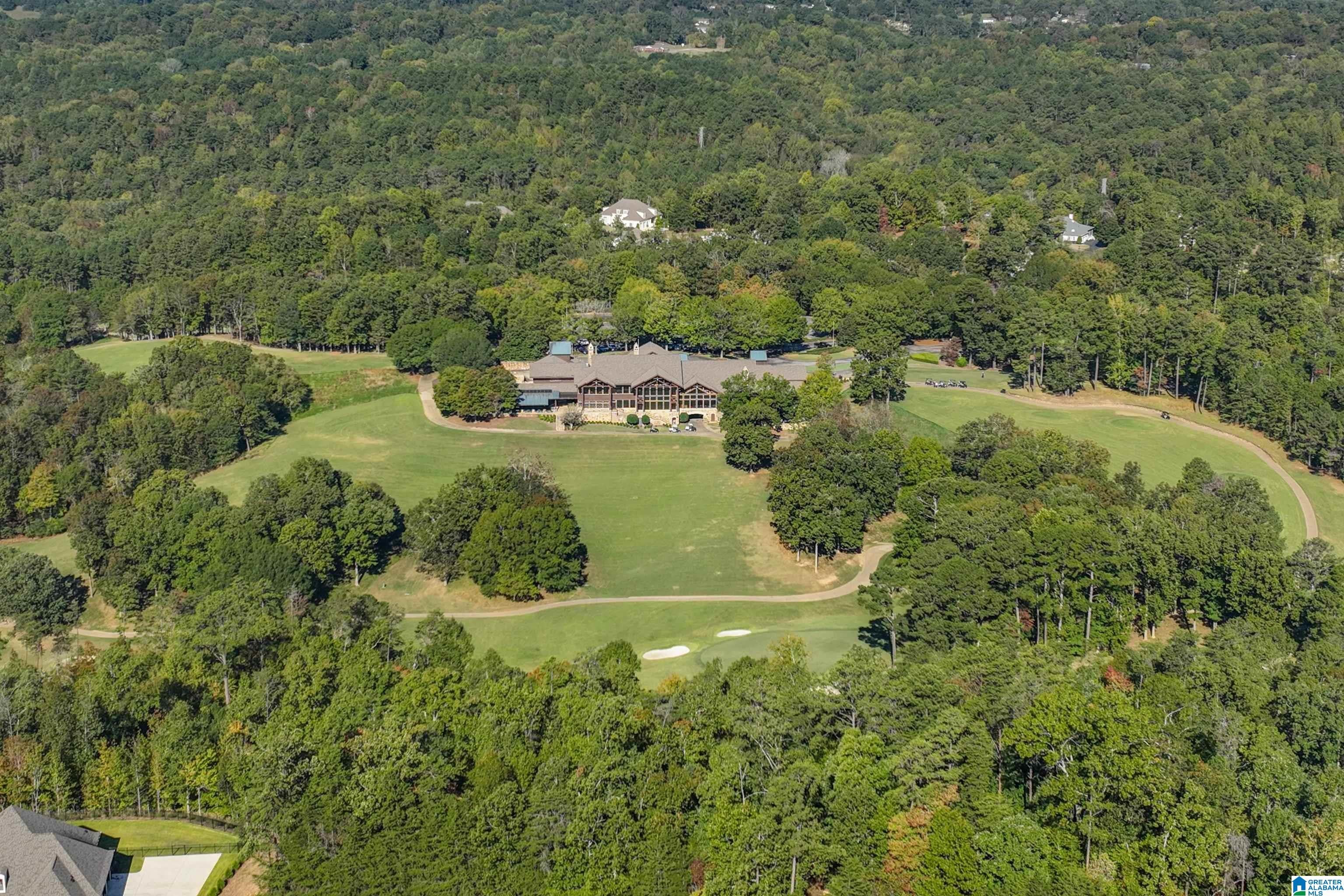 922 CALEDONIAN WAY