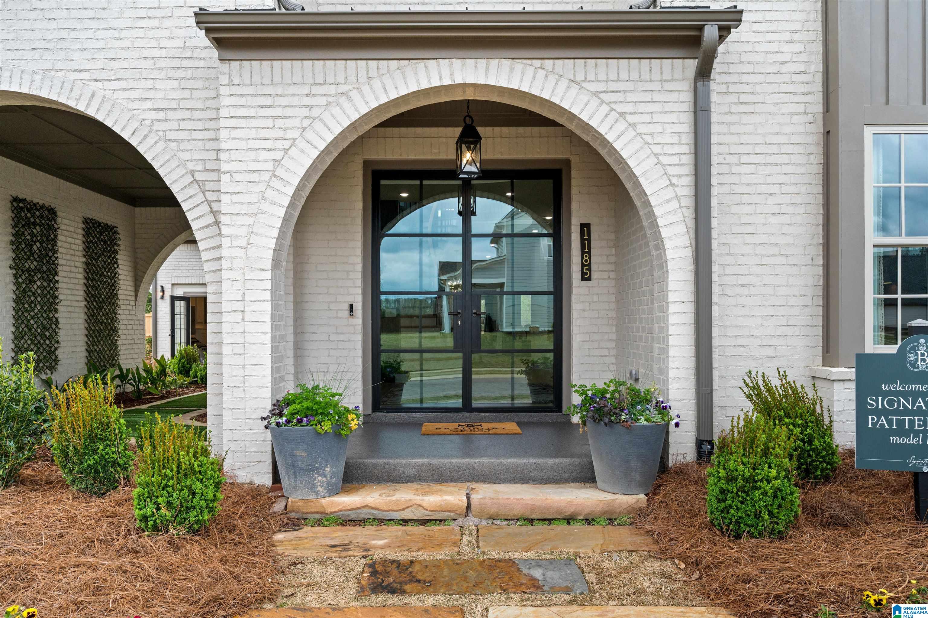 1185 CLIFTON ROAD