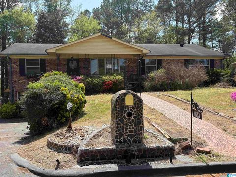 Photo of 1633 Brookfield Lane, BIRMINGHAM, AL 35214 (MLS # 21448688)