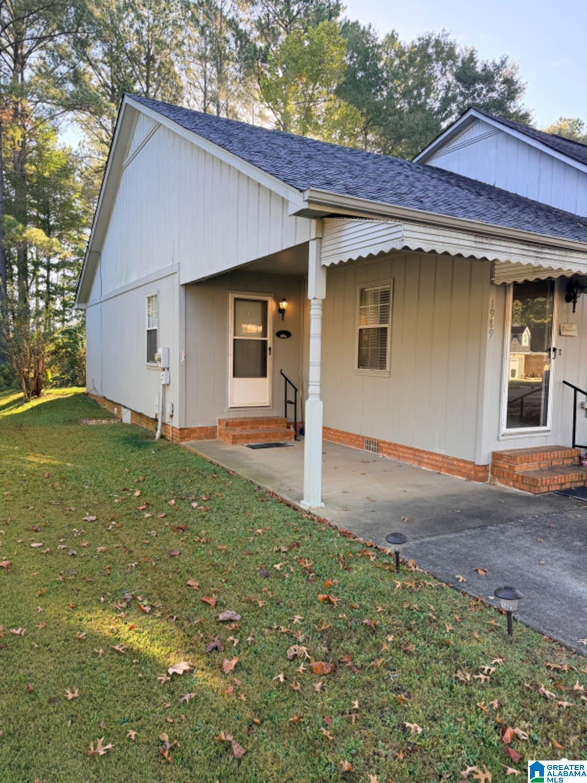 1989 TOWNHOUSE LANE