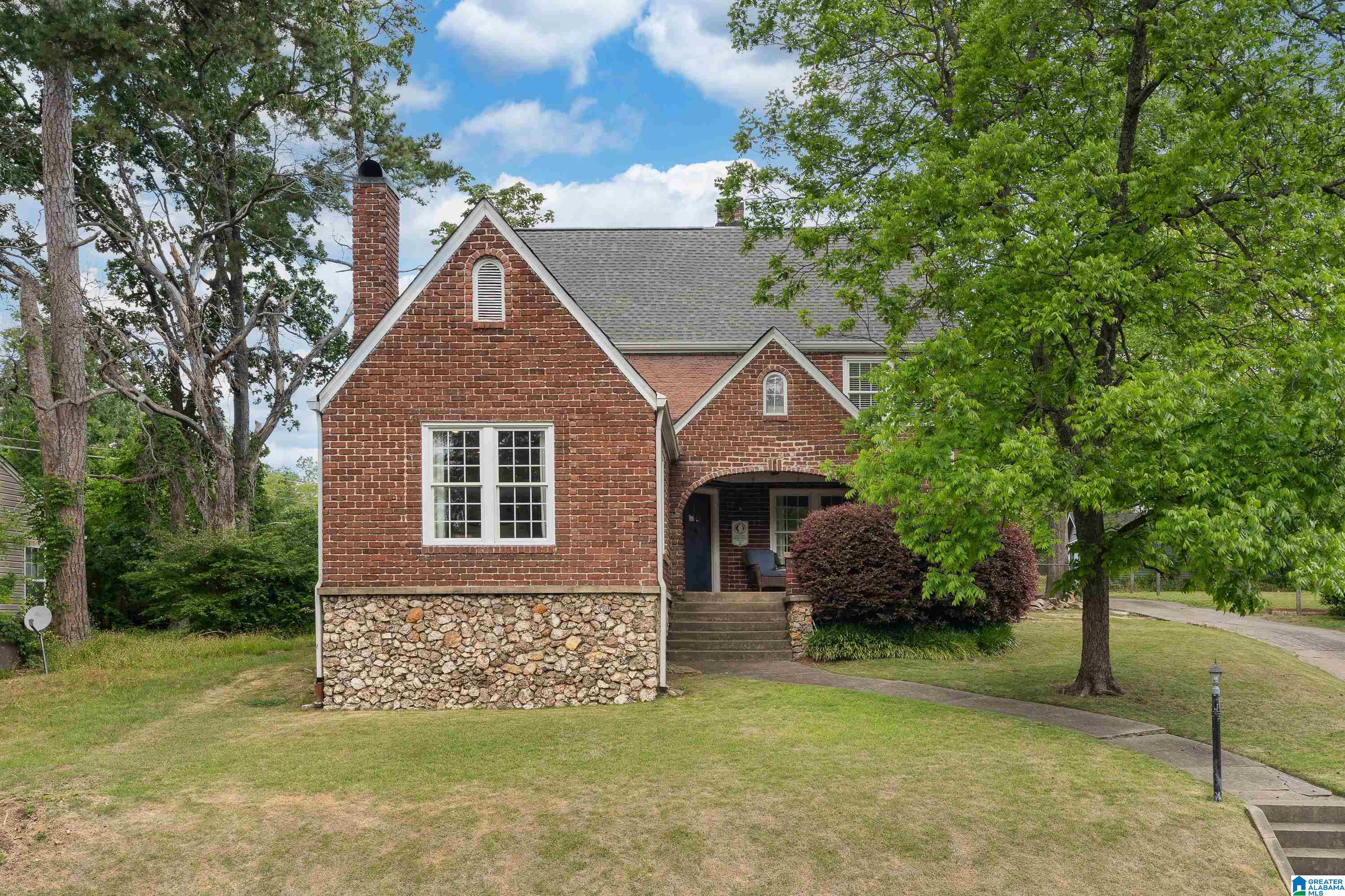 743 VANDERBILT STREET