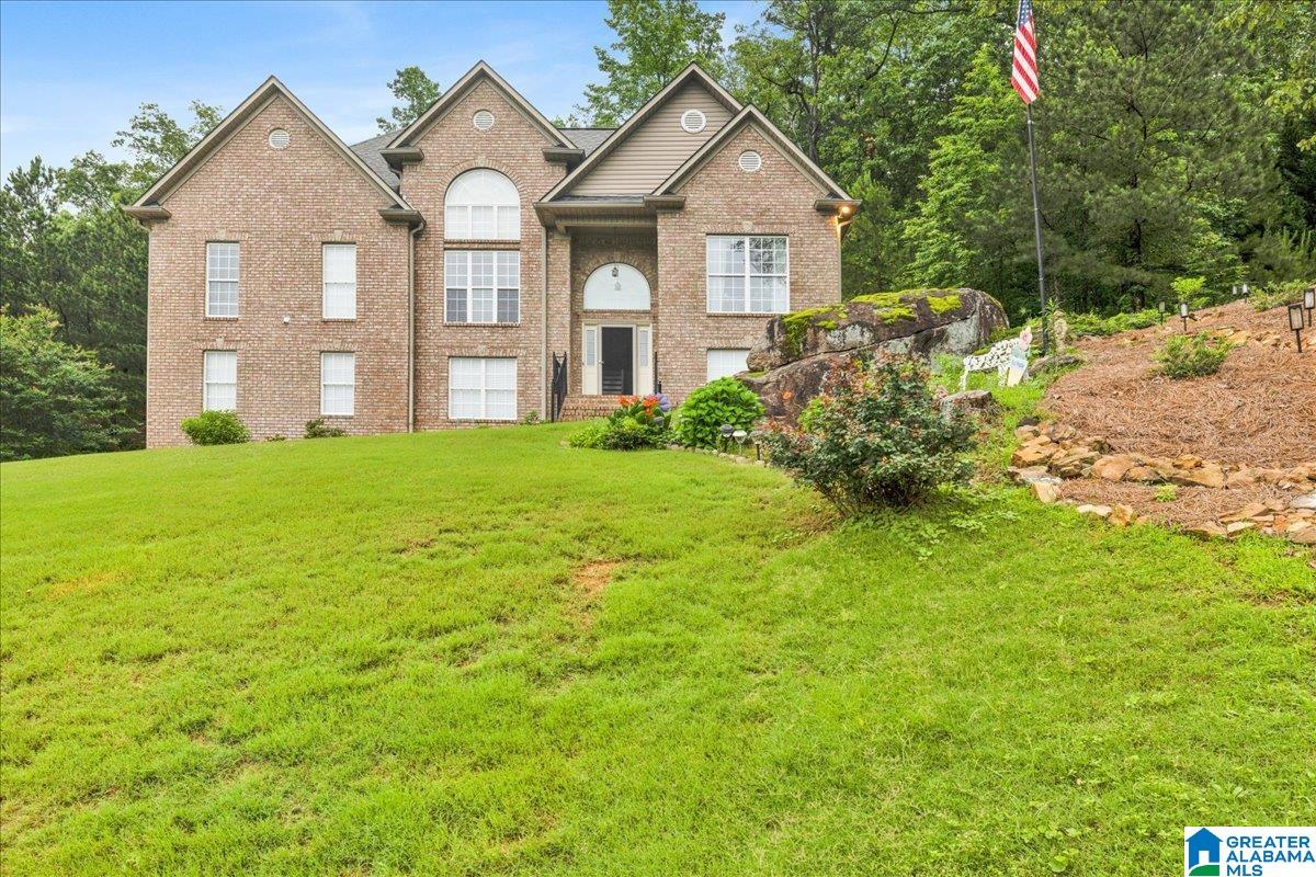 1025 BROOKE LANE