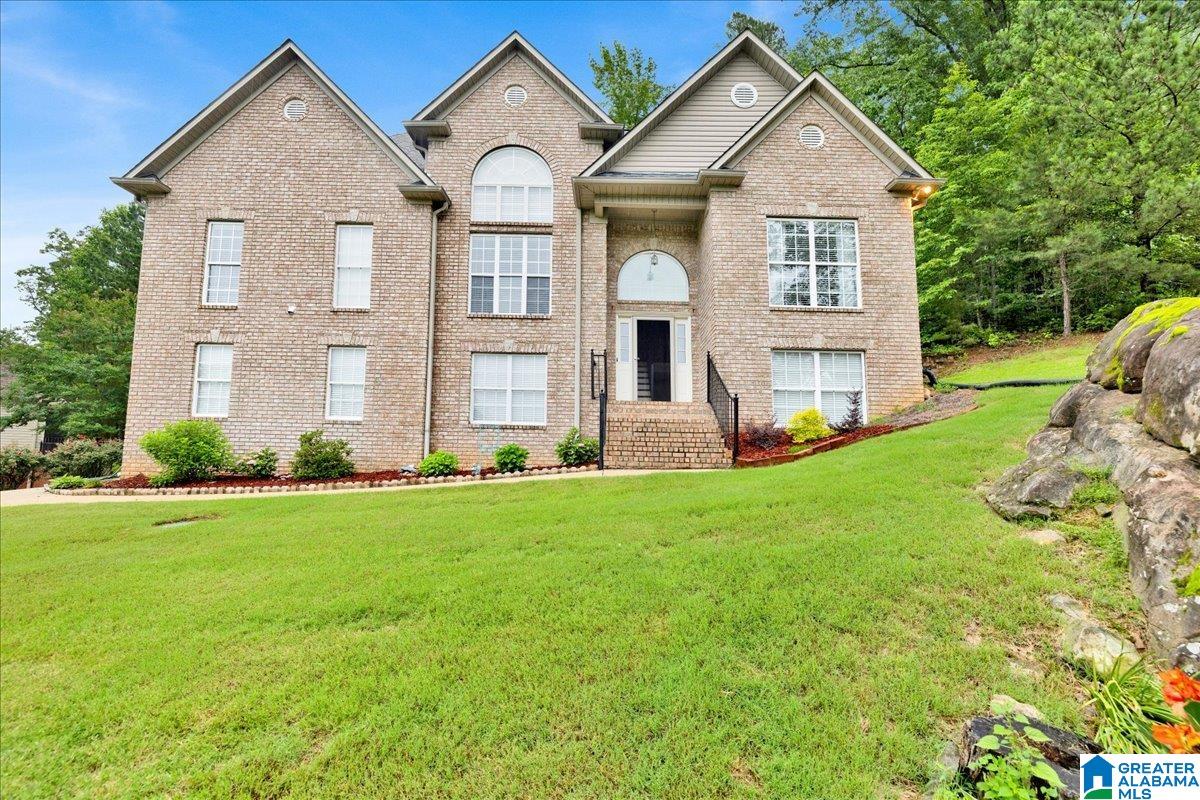 1025 BROOKE LANE