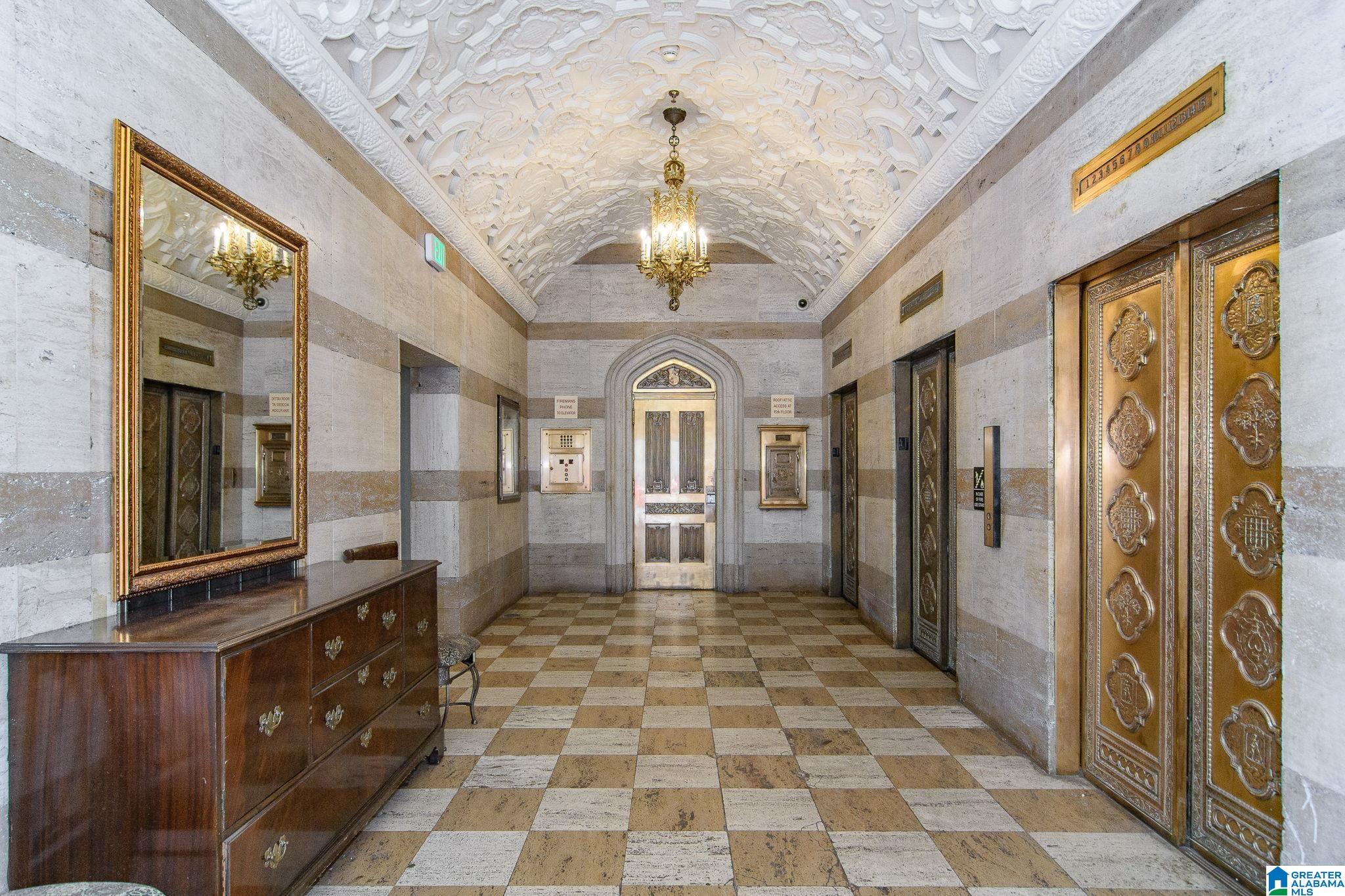 2008 3RD AVENUE N 10-A