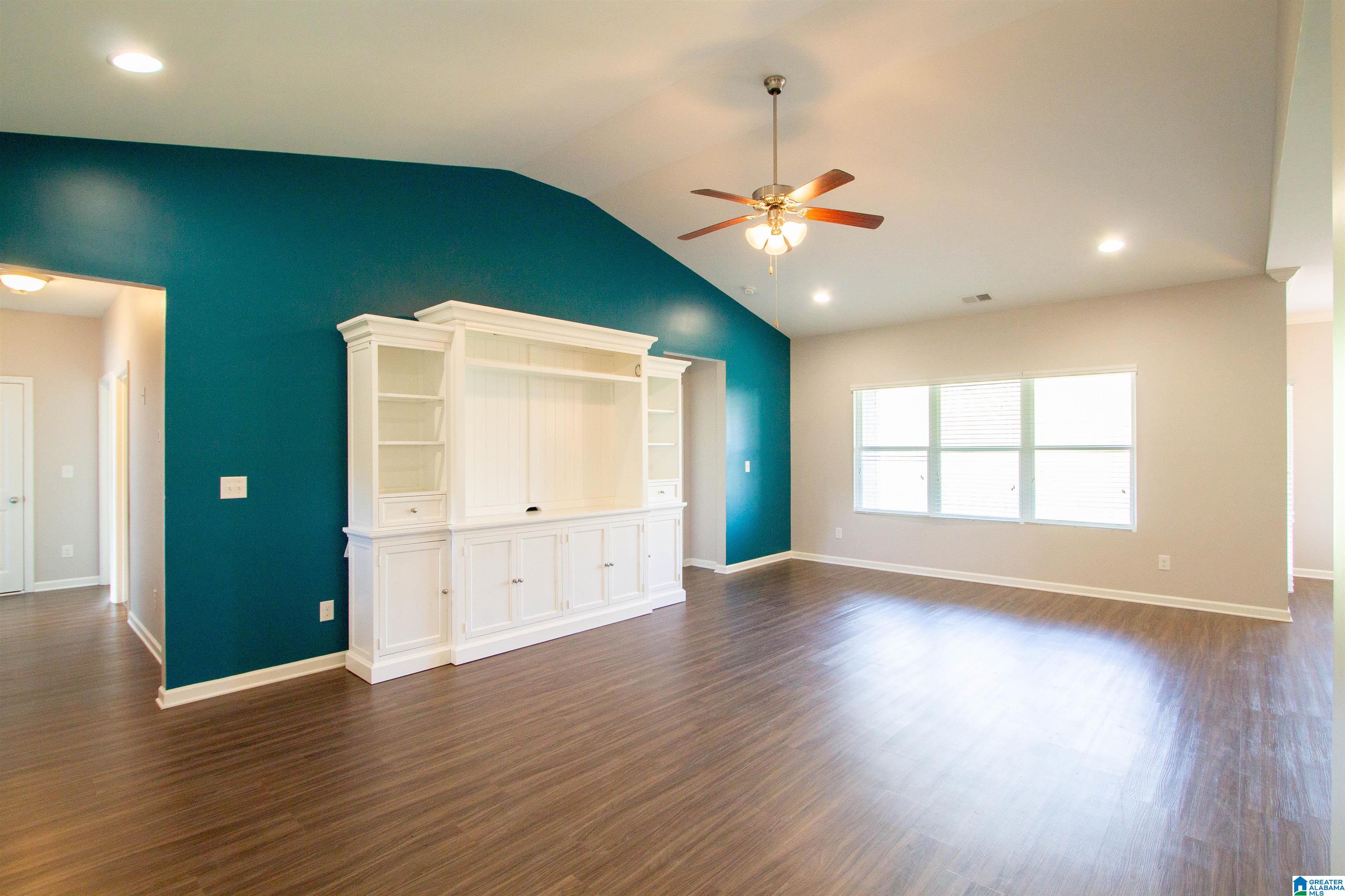 1068 ARONIMINK DRIVE