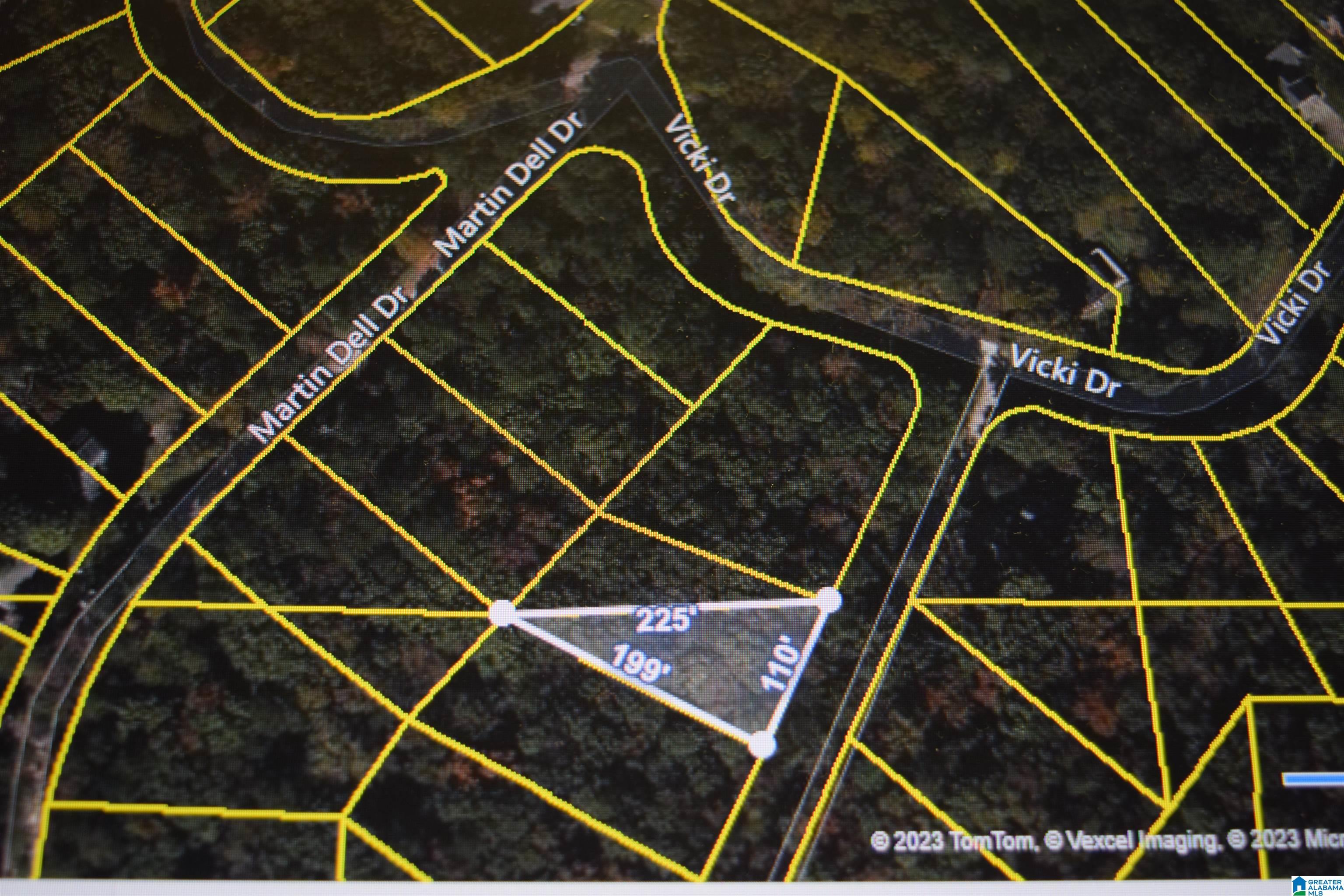 Photo 1 of 10 — 20 CASTLE CREEK DRIVE 20, LAKEVIEW, AL 35111