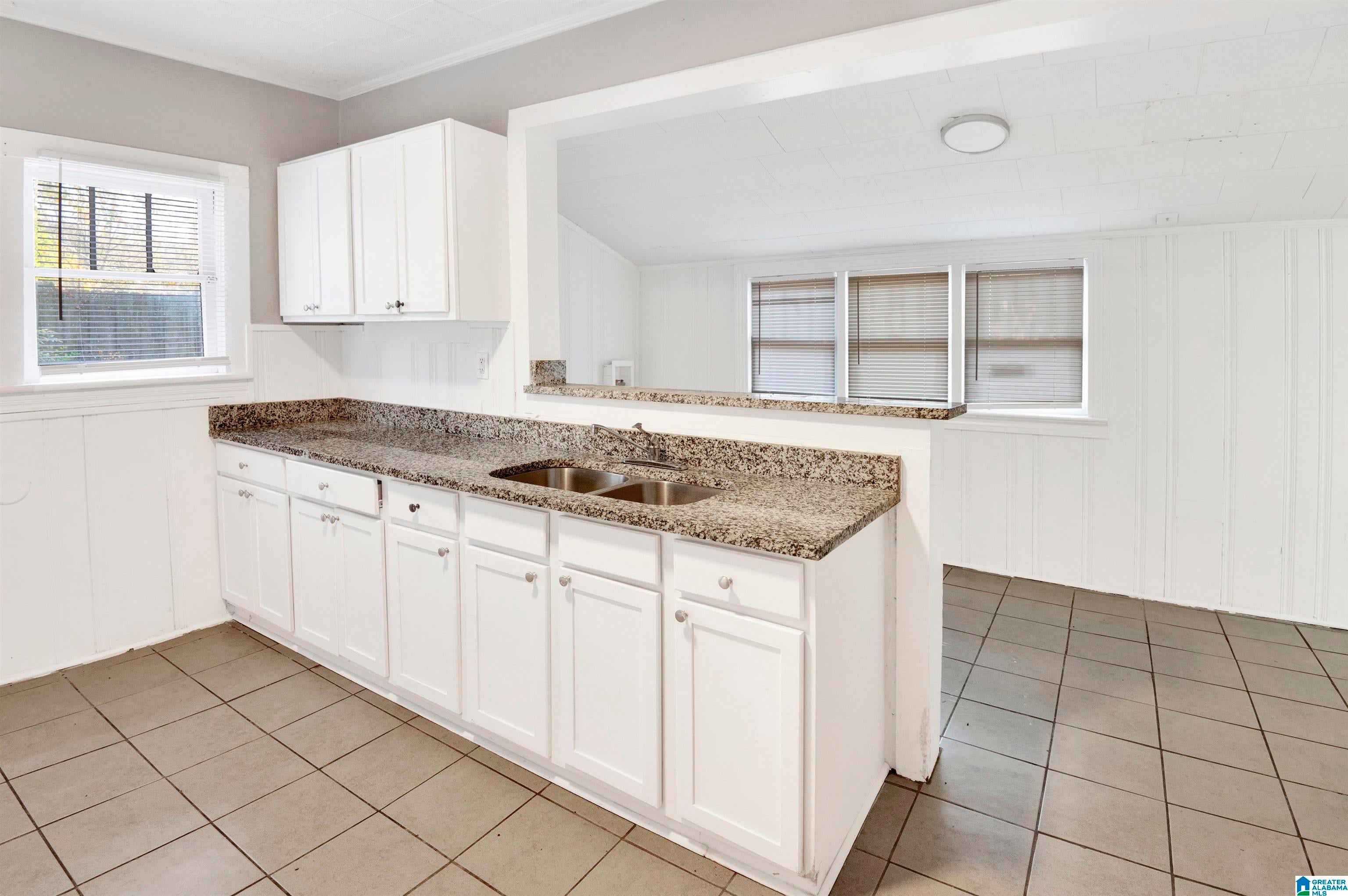 115 PRICE STREET - Photo 3