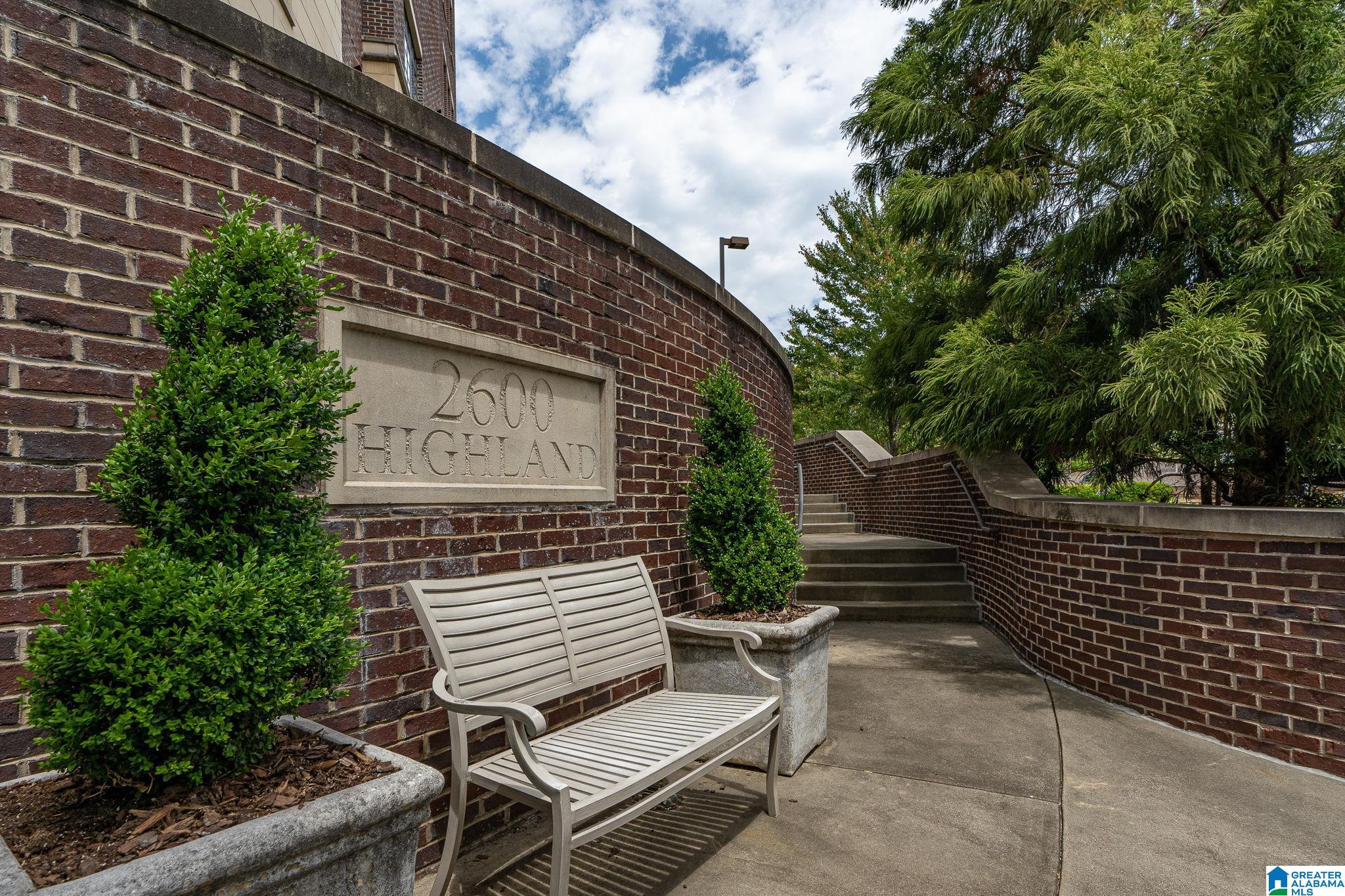 2600 HIGHLAND AVENUE 406