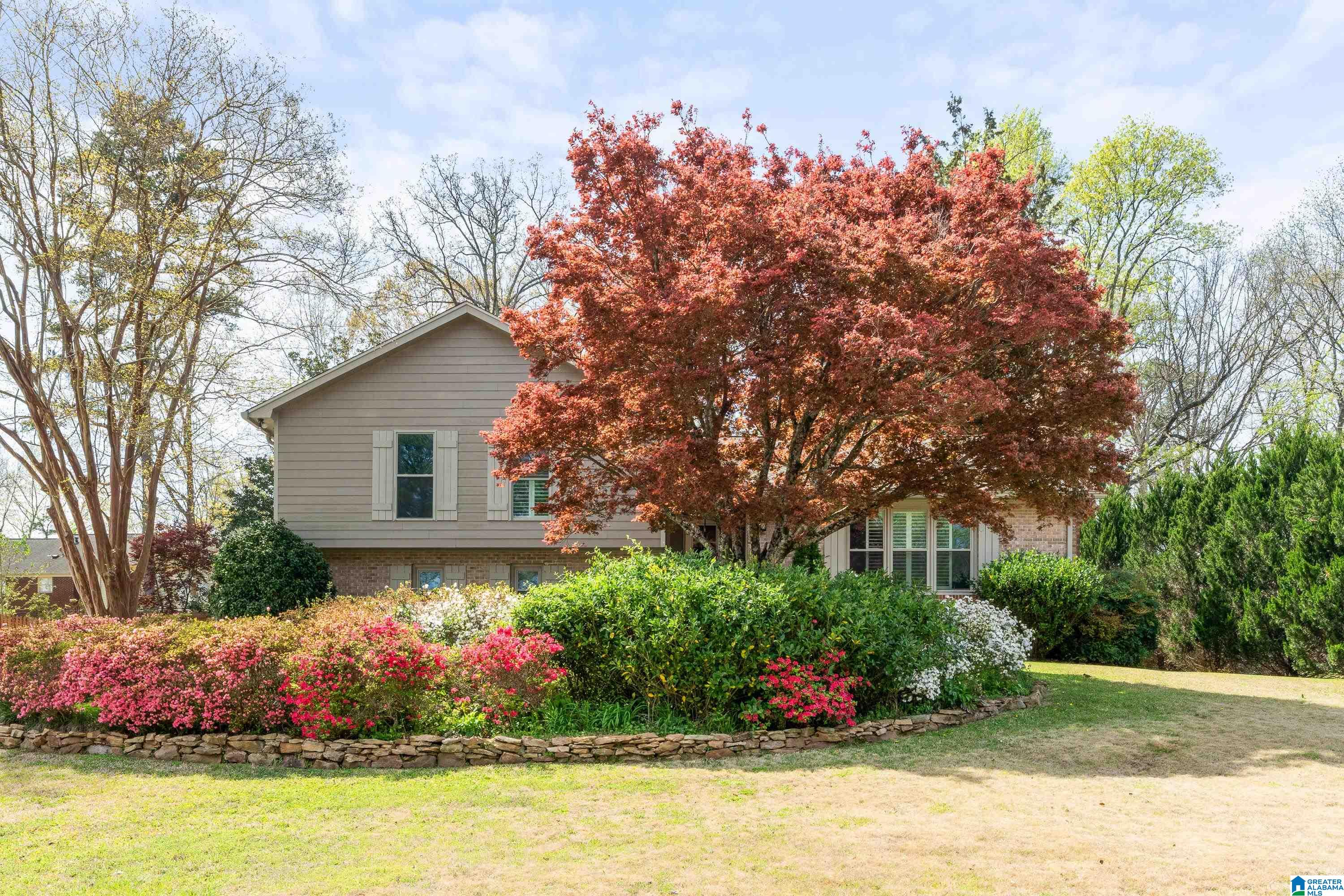 5120 HOLLOW LOG LANE