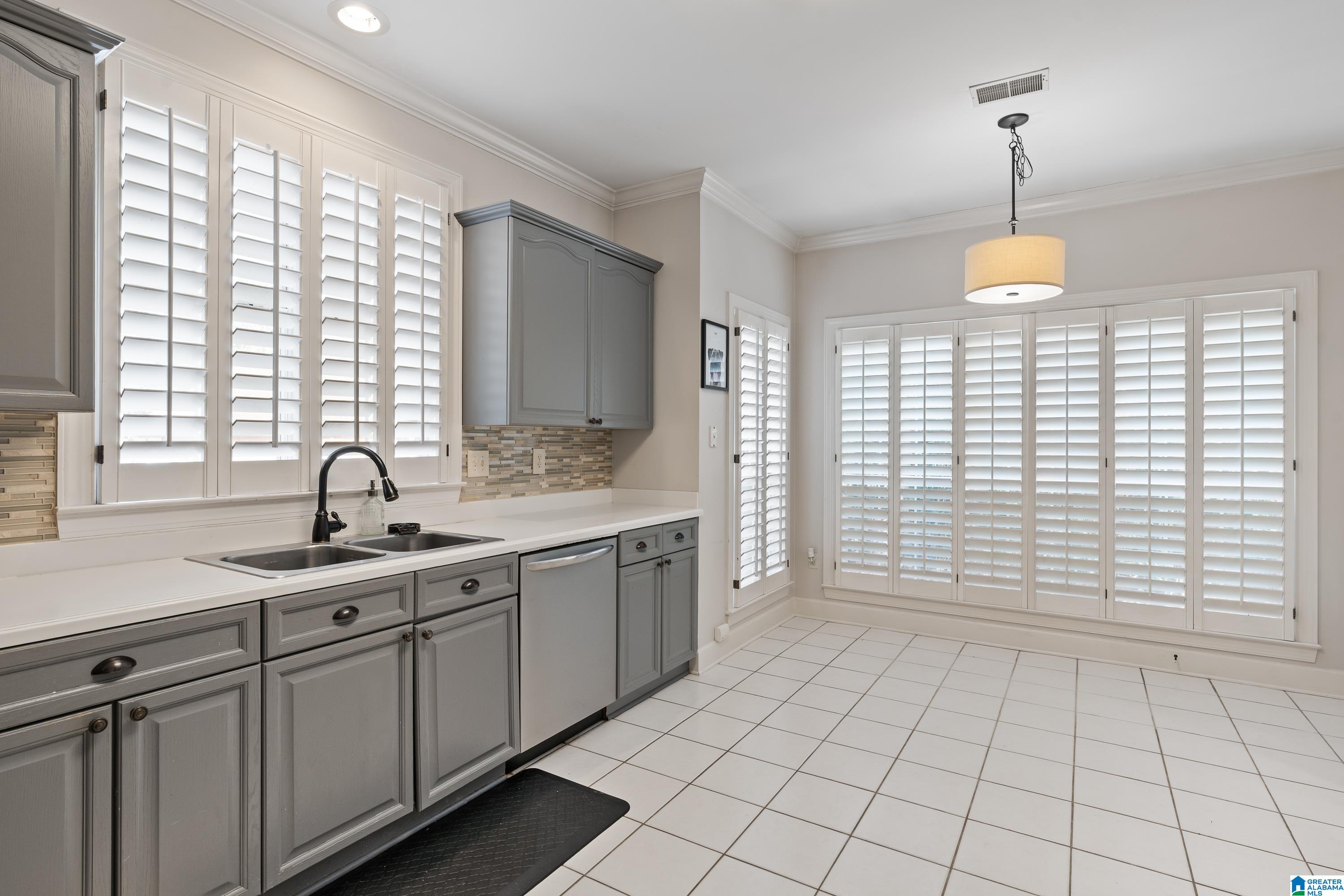 7040 INVERNESS GREEN LANE