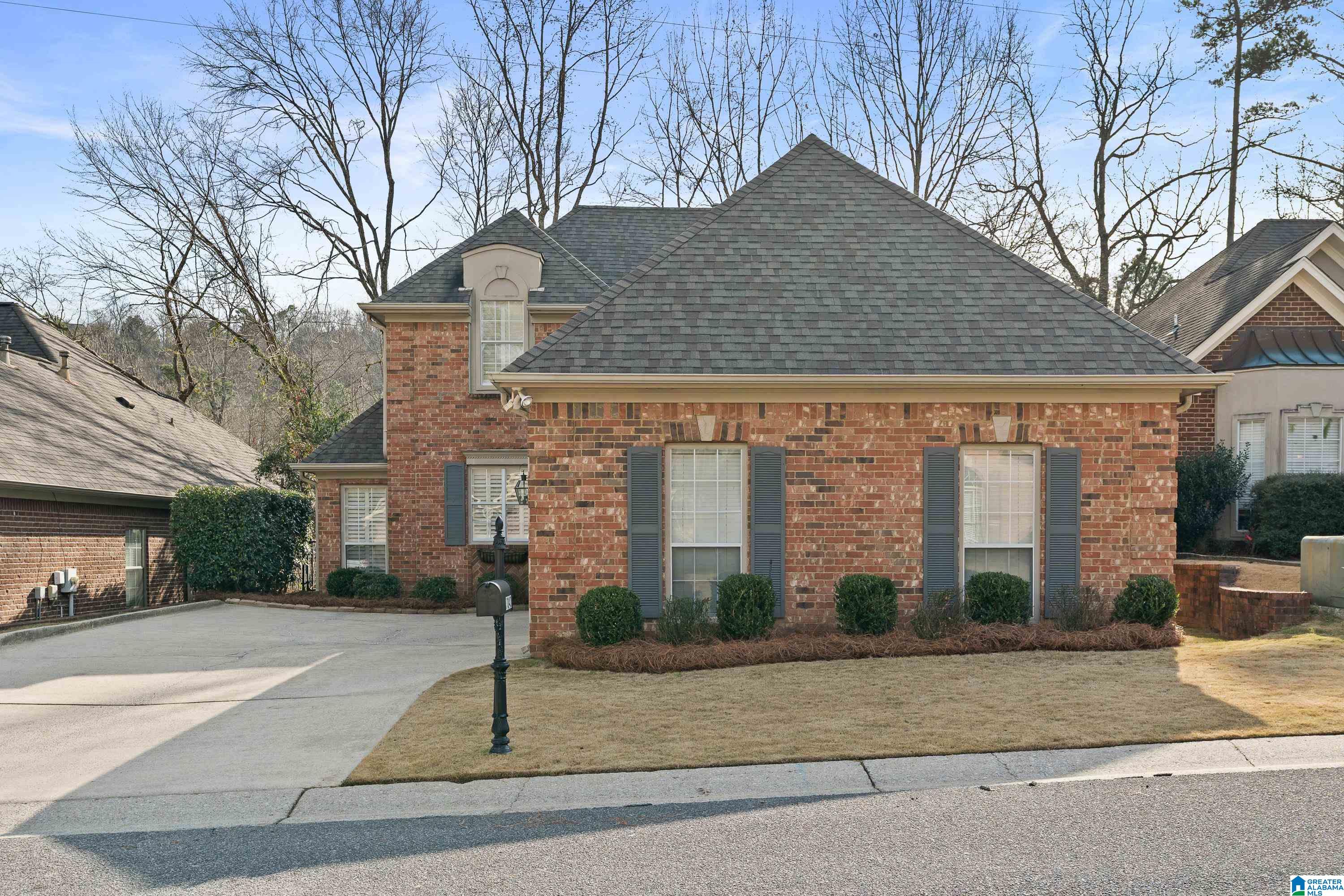 7040 INVERNESS GREEN LANE