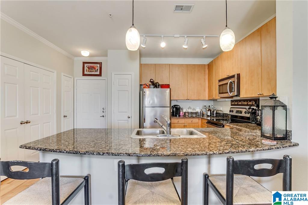 1901 5TH AVENUE E 3205