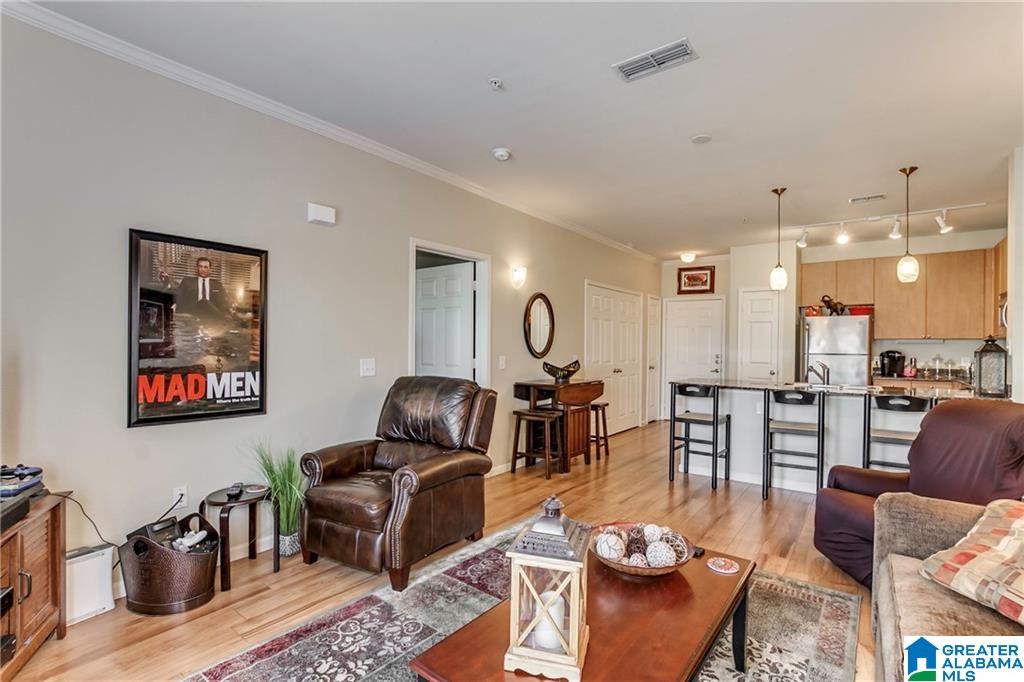 1901 5TH AVENUE E 3205