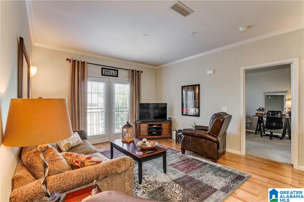 1901 5TH AVENUE E 3205