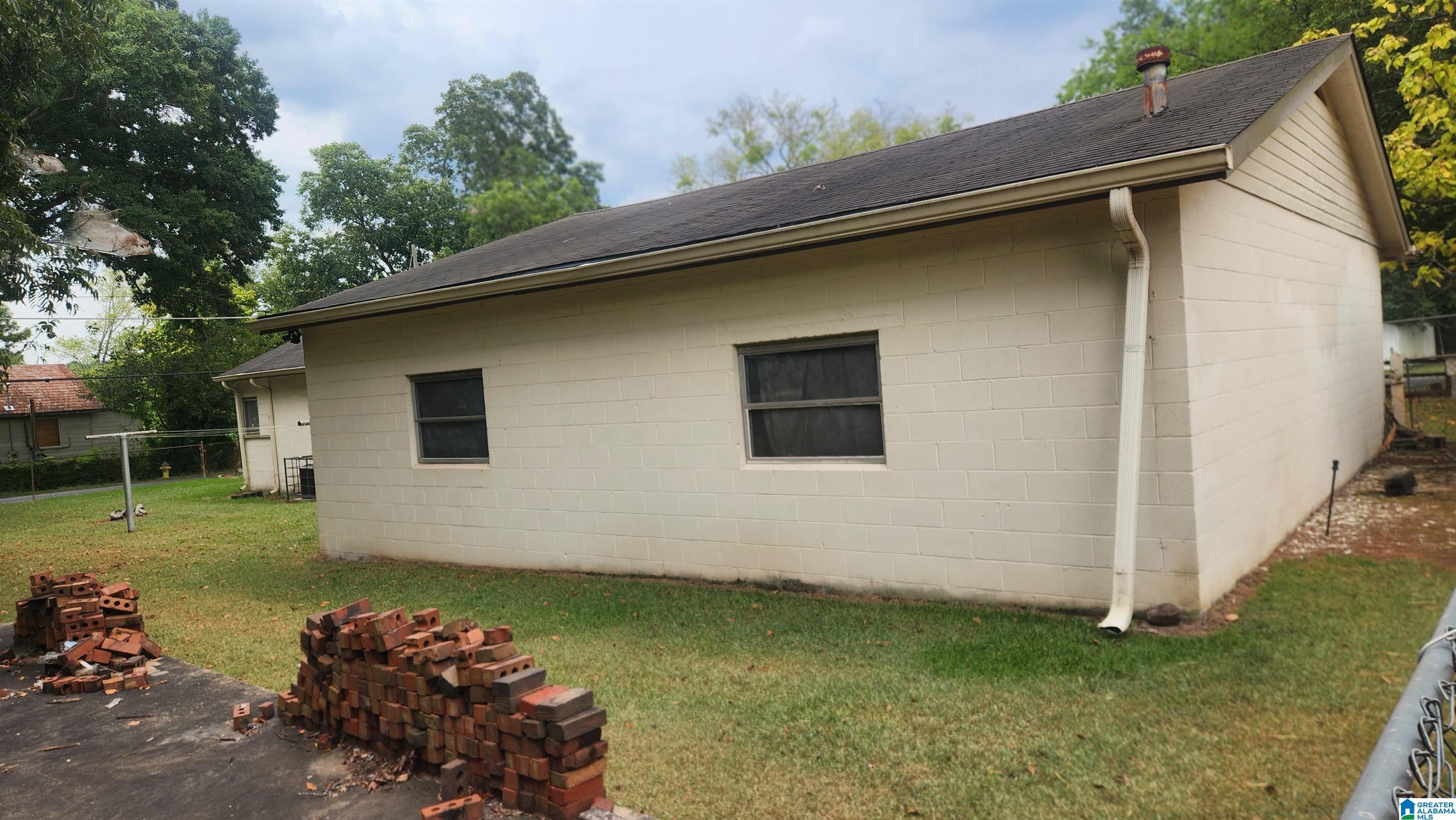 5404 WILKES BOULEVARD