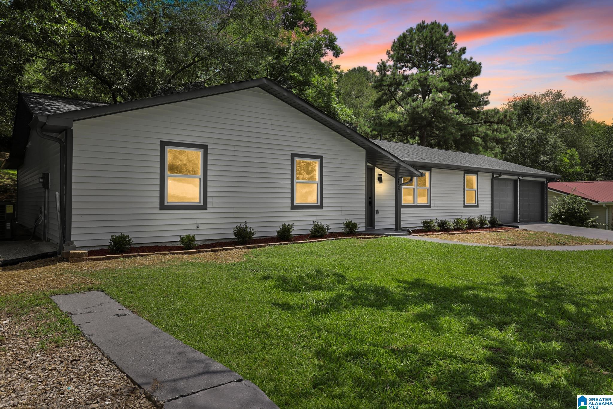 2129 VICKI DRIVE