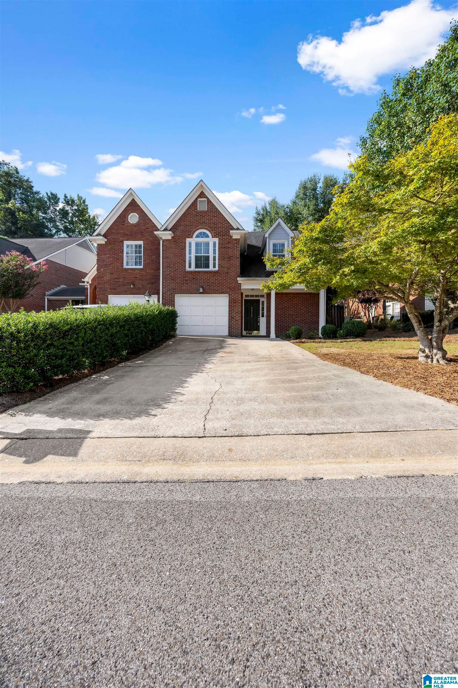 2052 STONE BROOK DRIVE