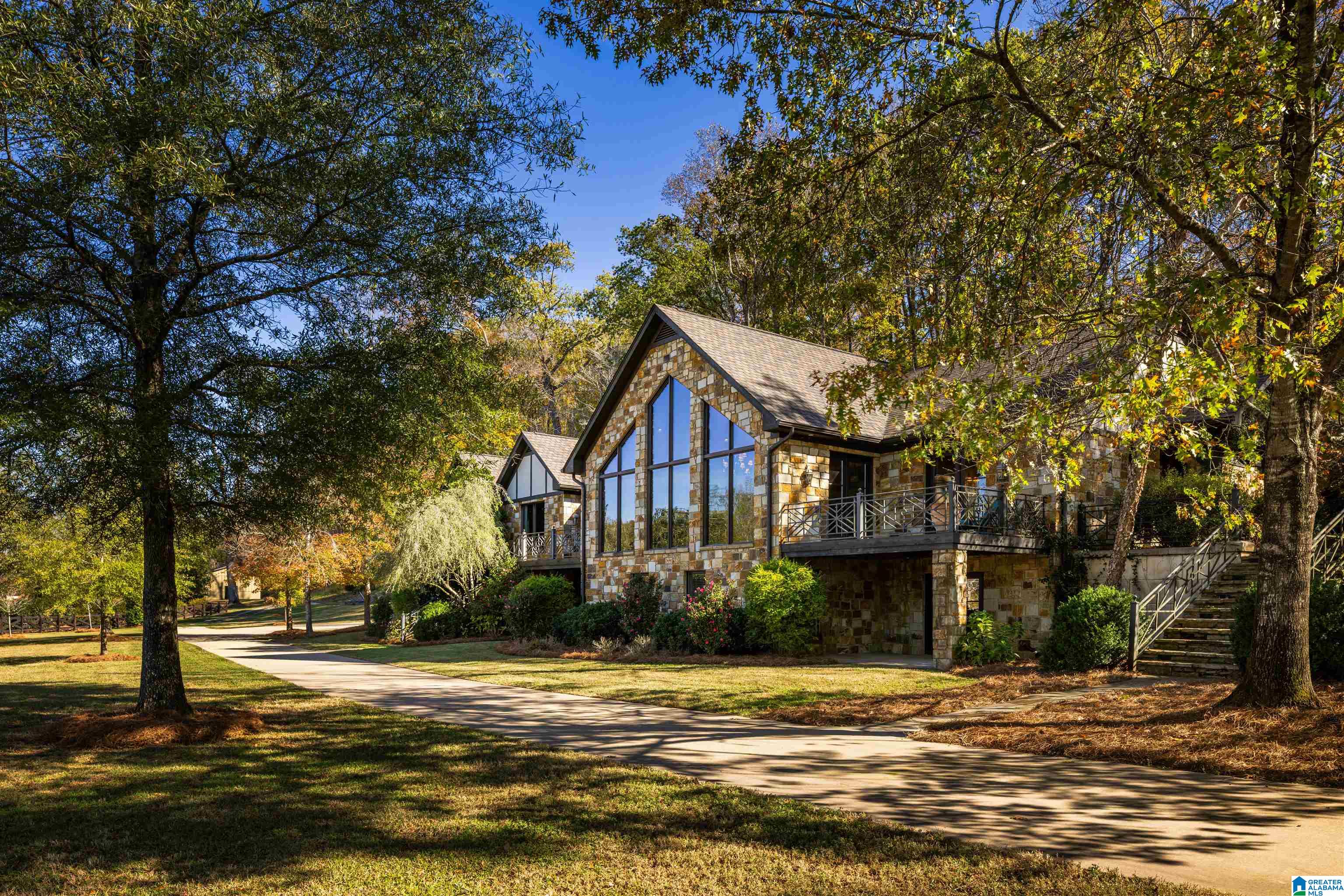 405 INDIAN TRAIL ROAD